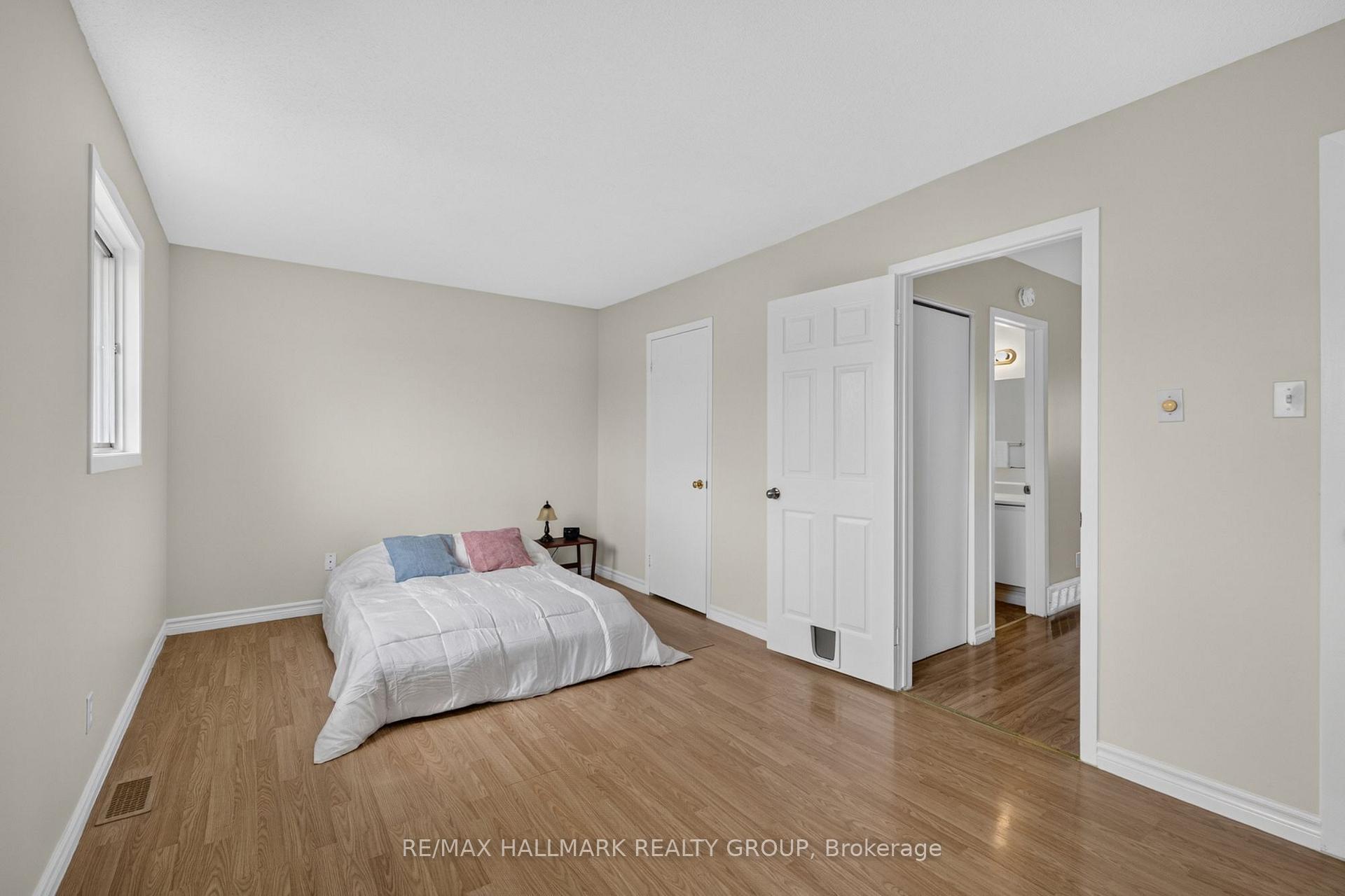 Photo 15 of Unit 39, 13 Sunridge Lane, Ottawa, Barrhaven - On the Green — HOMEH