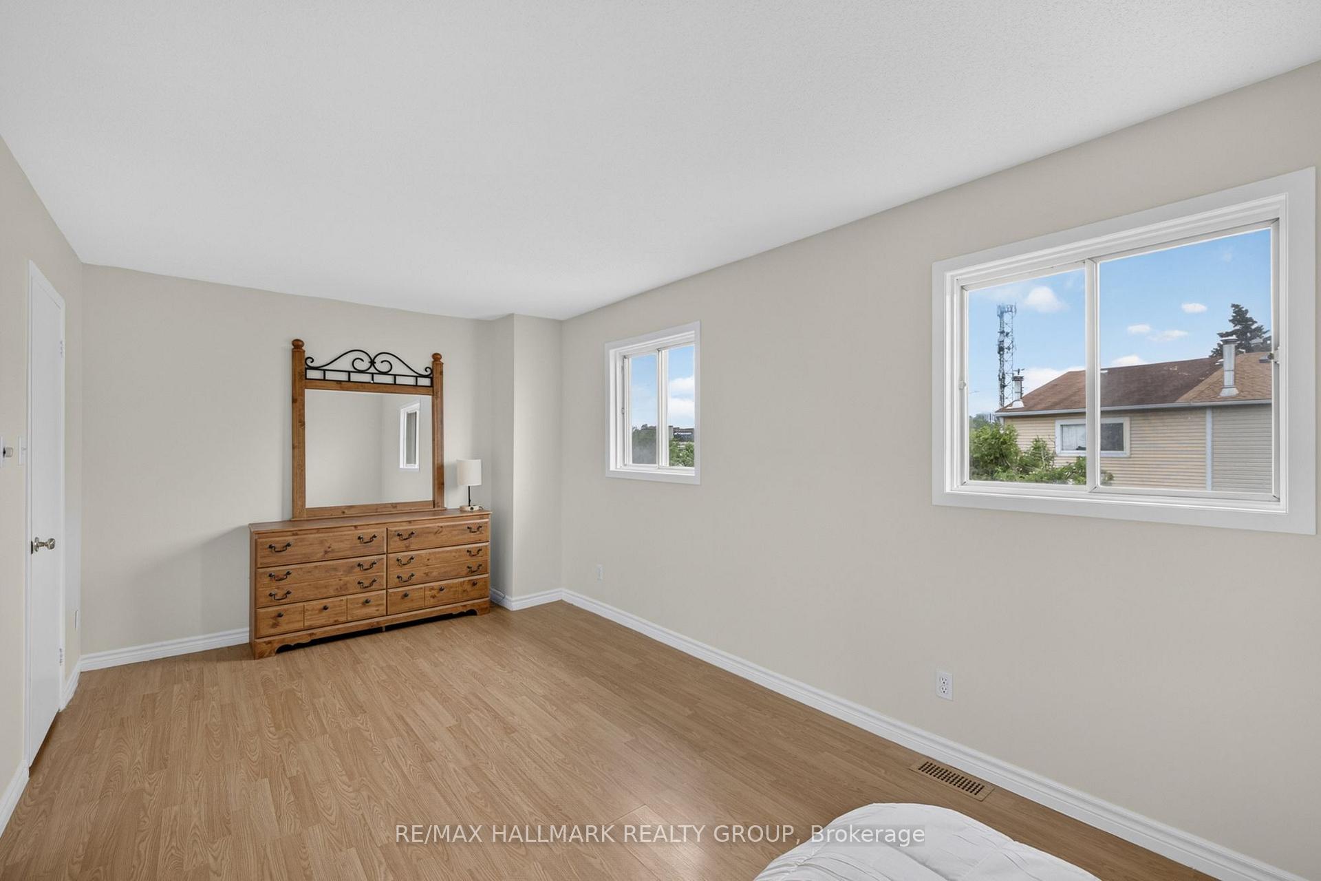Photo 16 of Unit 39, 13 Sunridge Lane, Ottawa, Barrhaven - On the Green — HOMEH