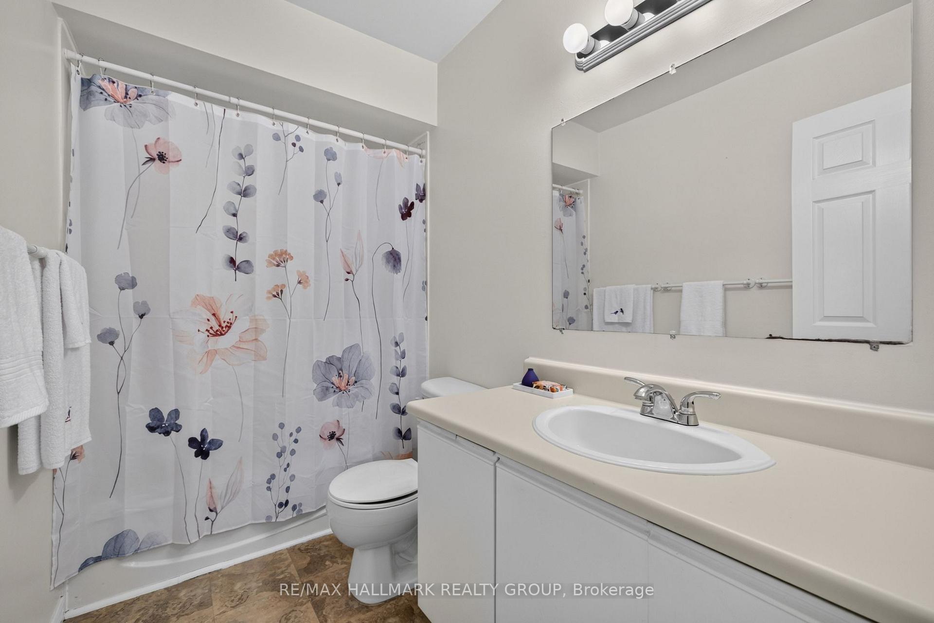 Photo 21 of Unit 39, 13 Sunridge Lane, Ottawa, Barrhaven - On the Green — HOMEH