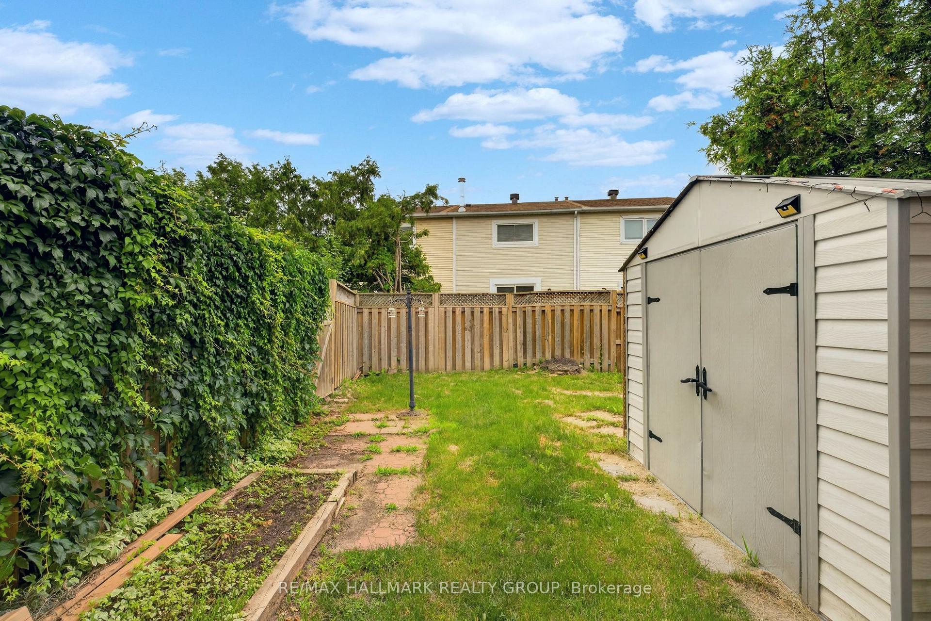 Photo 29 of Unit 39, 13 Sunridge Lane, Ottawa, Barrhaven - On the Green — HOMEH