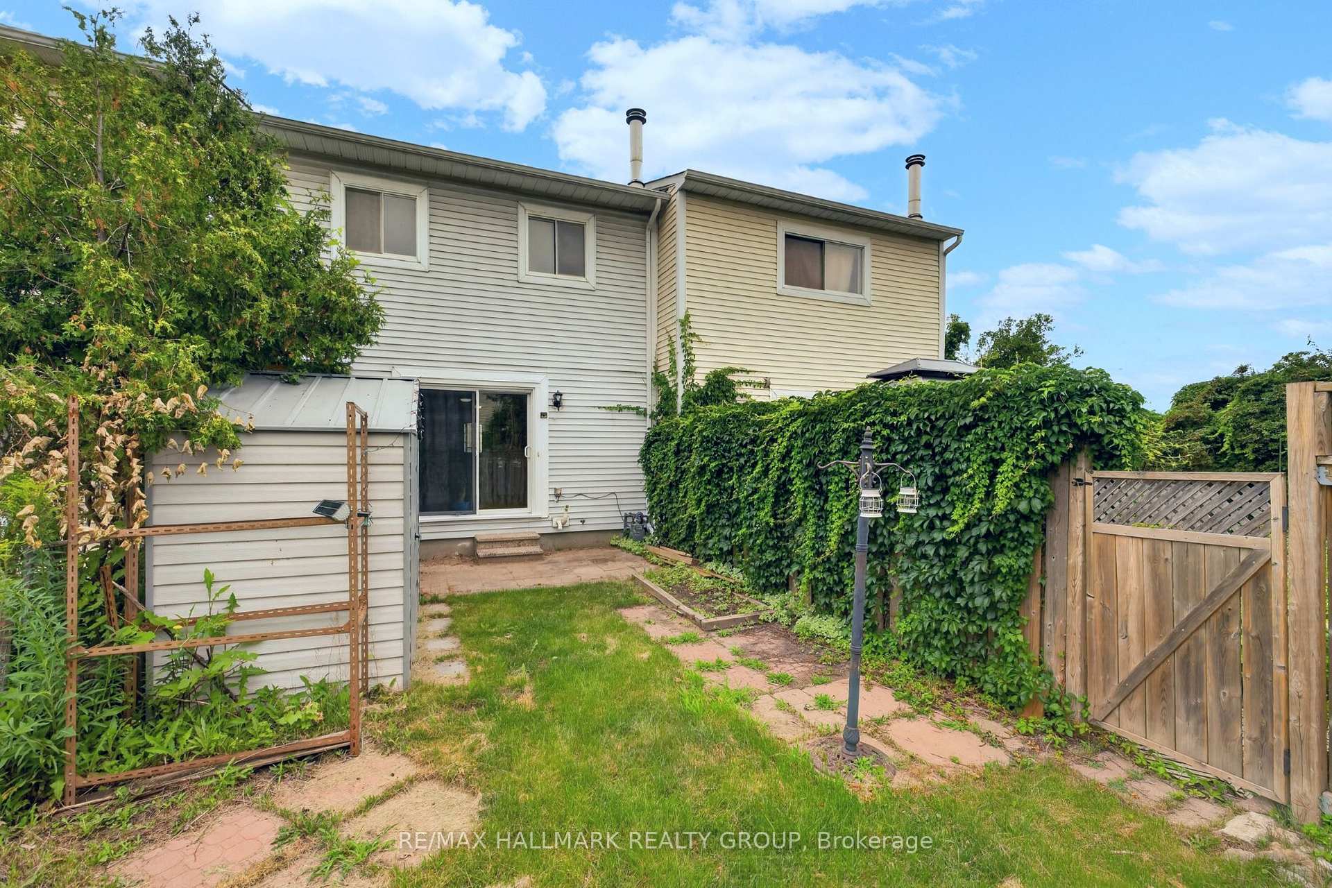 Photo 32 of Unit 39, 13 Sunridge Lane, Ottawa, Barrhaven - On the Green — HOMEH