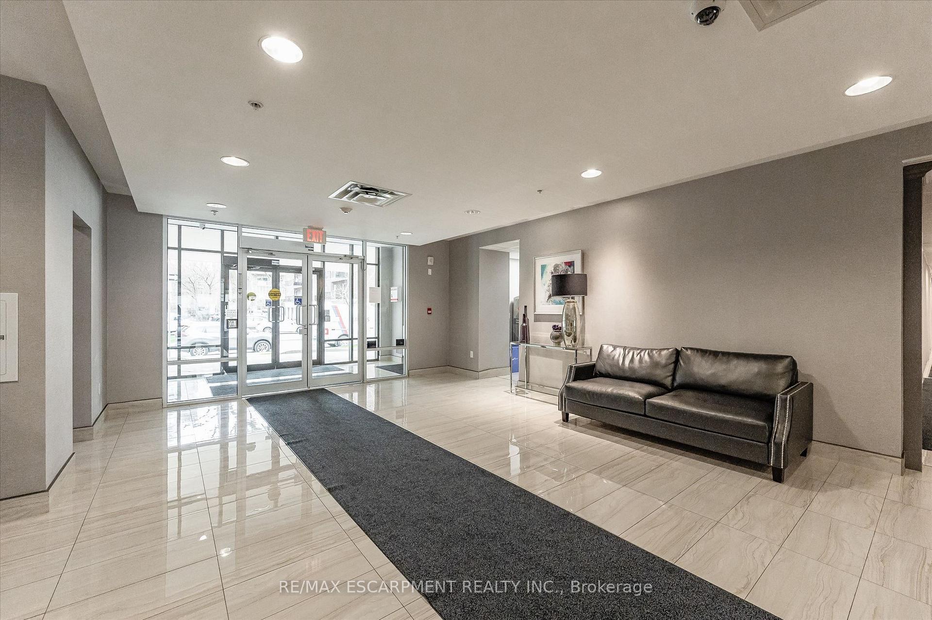 Photo 6 of Unit 1004, 85 Robinson Street, Hamilton, Durand — HOMEH