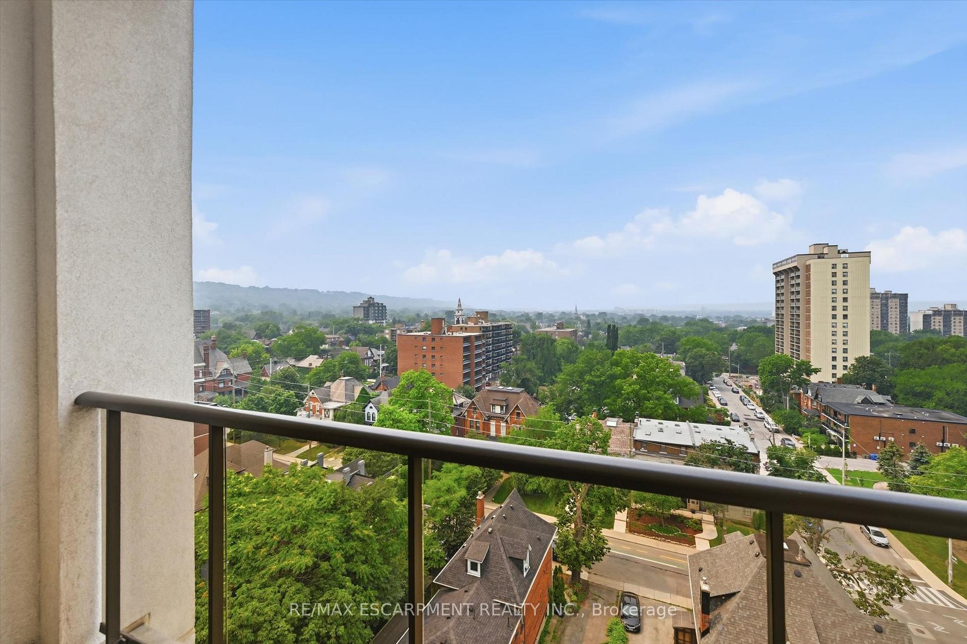 Photo 7 of Unit 1004, 85 Robinson Street, Hamilton, Durand — HOMEH