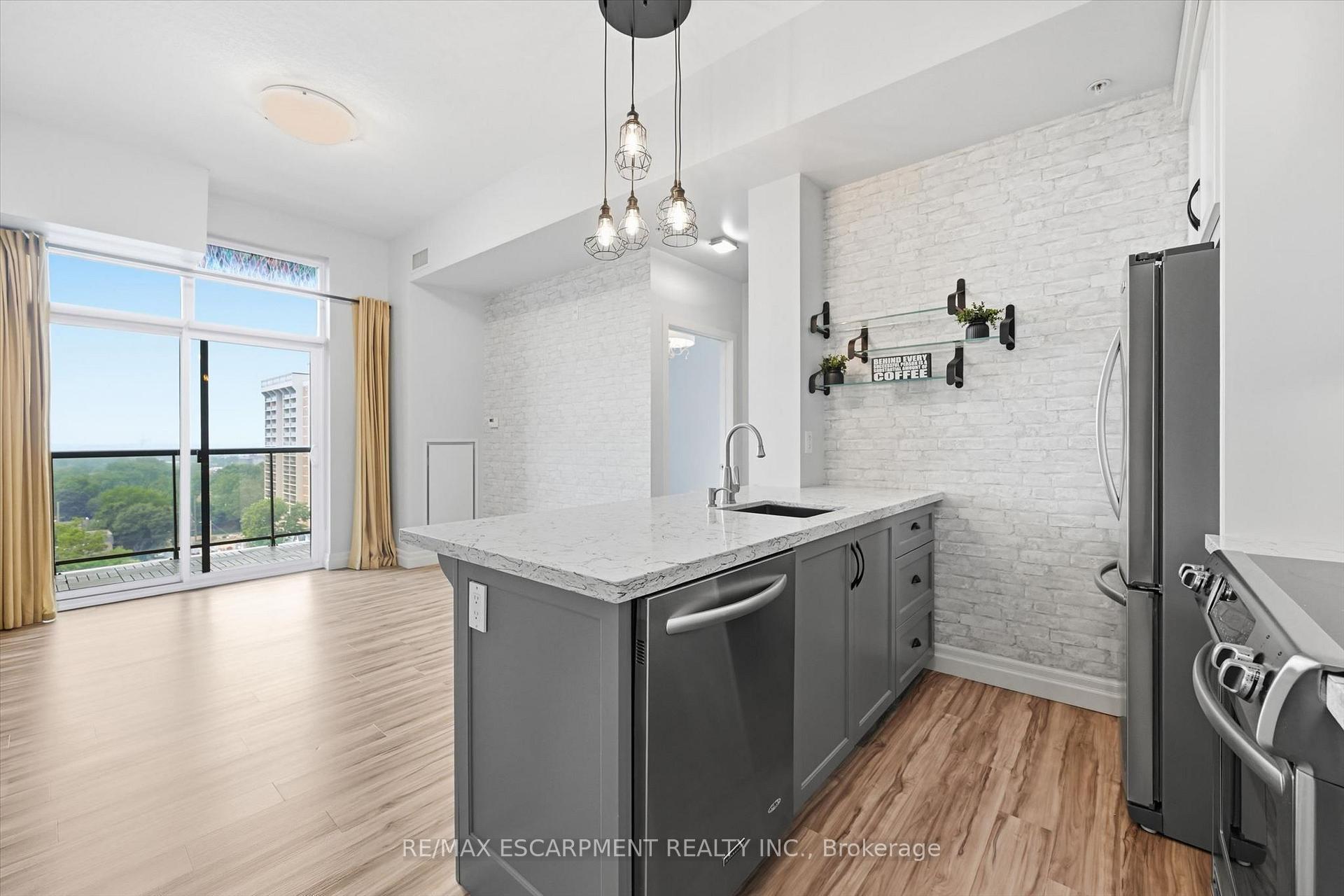 Photo 11 of Unit 1004, 85 Robinson Street, Hamilton, Durand — HOMEH