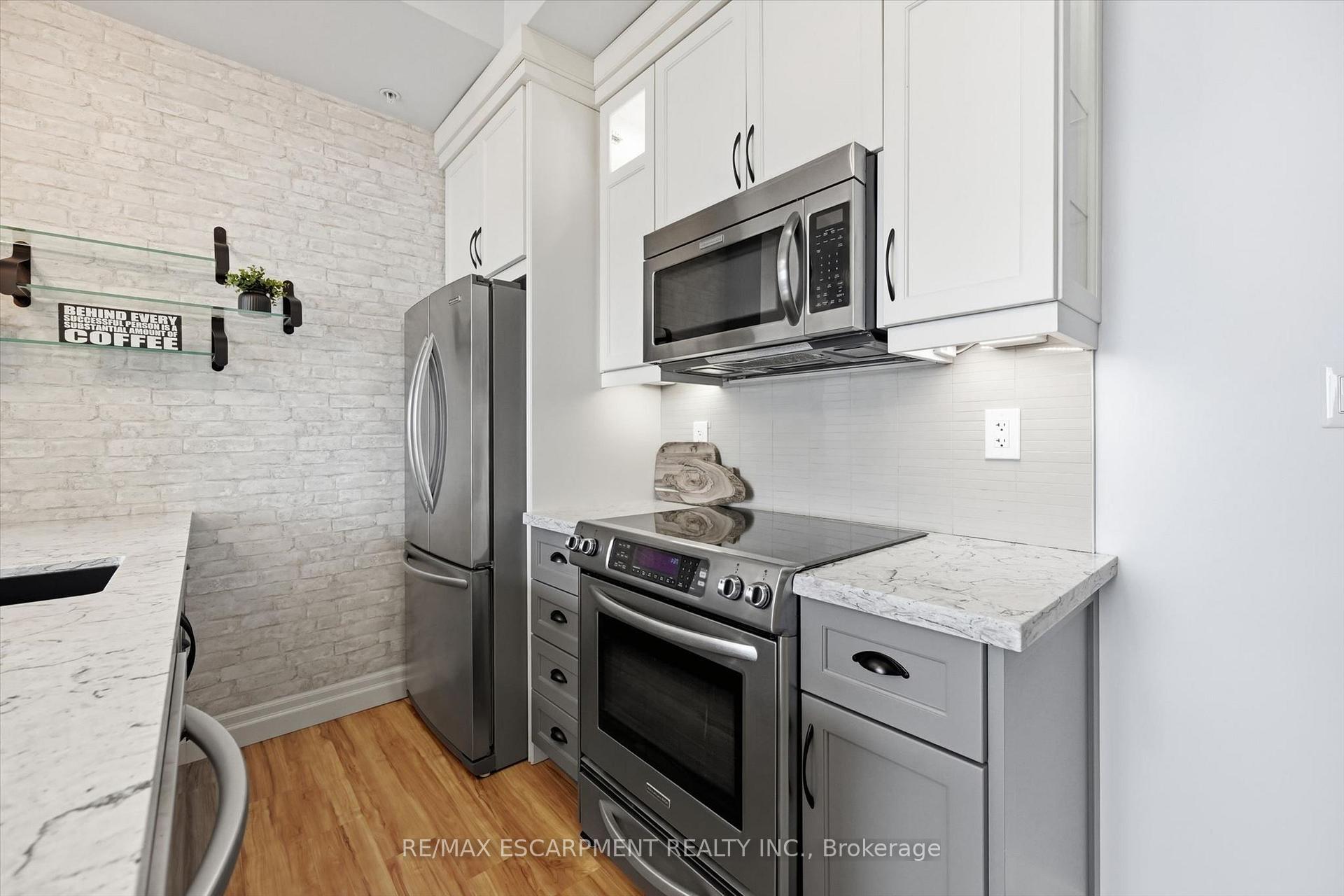 Photo 12 of Unit 1004, 85 Robinson Street, Hamilton, Durand — HOMEH