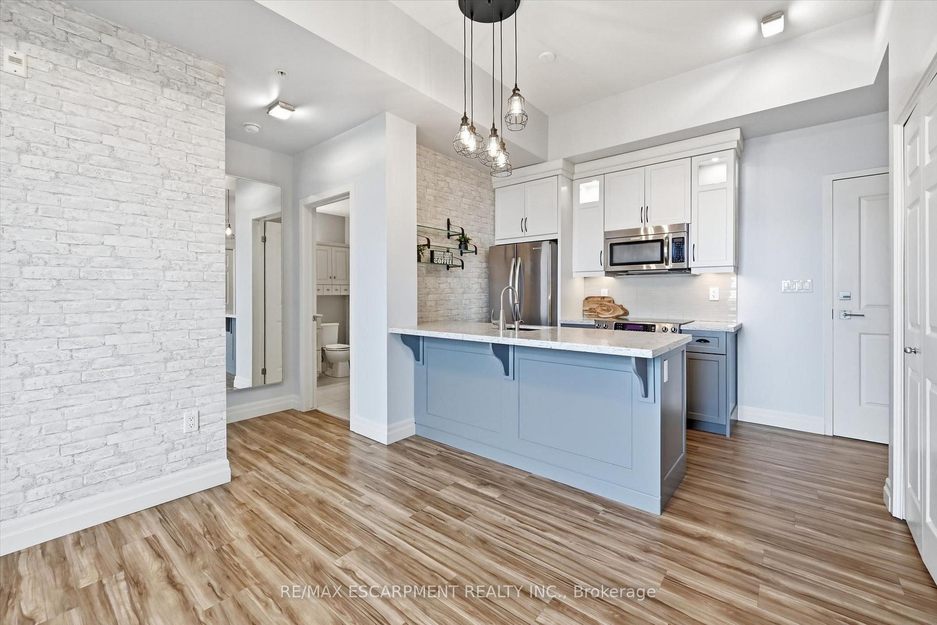 Photo 13 of Unit 1004, 85 Robinson Street, Hamilton, Durand — HOMEH