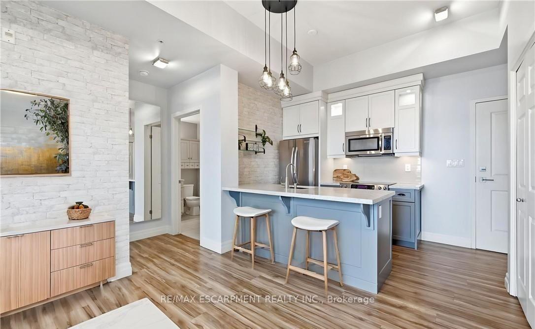 Photo 15 of Unit 1004, 85 Robinson Street, Hamilton, Durand — HOMEH