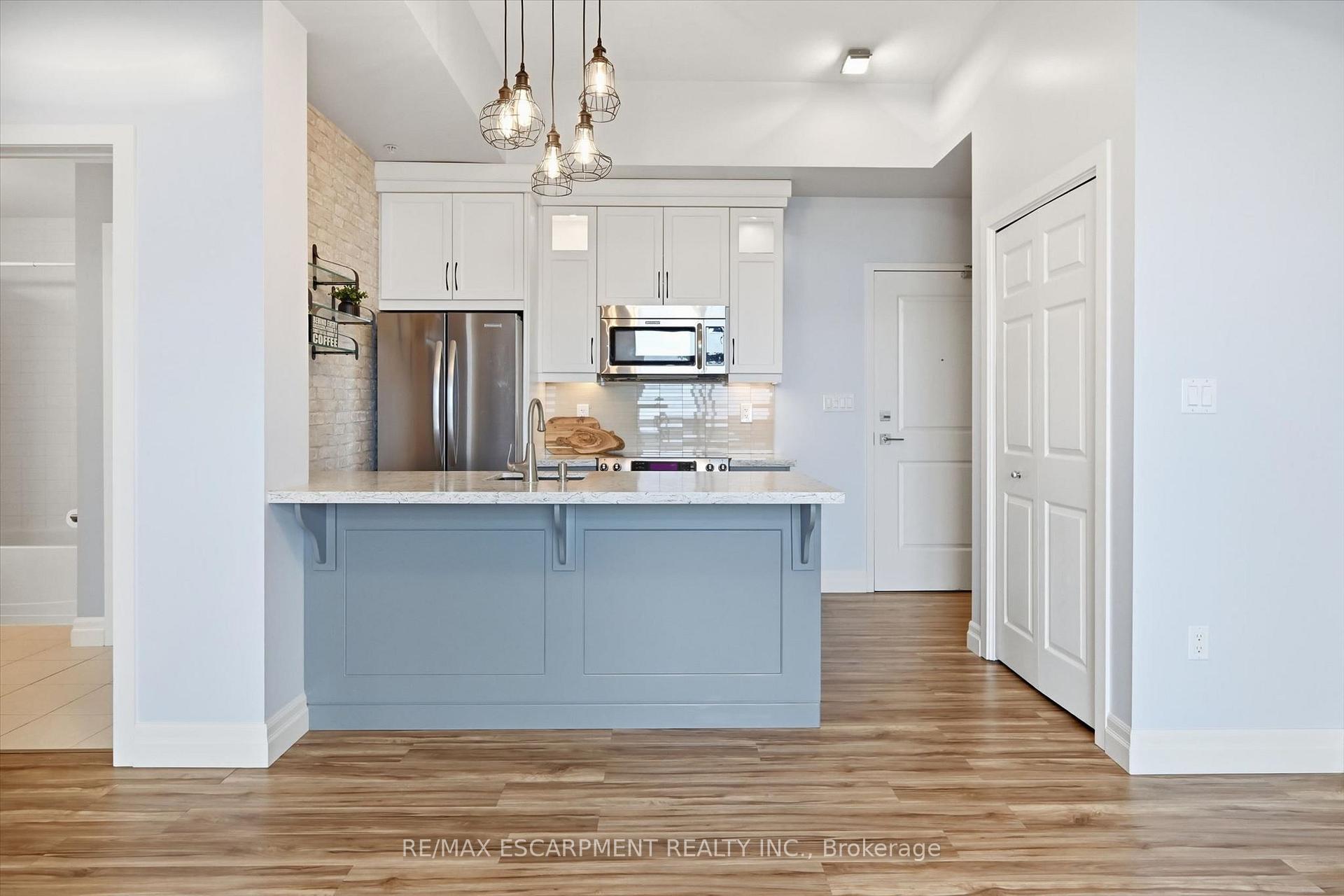 Photo 16 of Unit 1004, 85 Robinson Street, Hamilton, Durand — HOMEH
