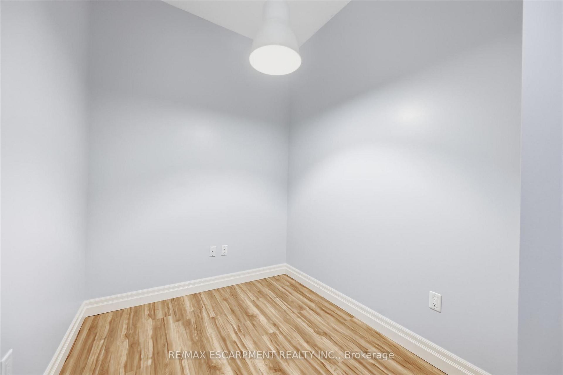 Photo 18 of Unit 1004, 85 Robinson Street, Hamilton, Durand — HOMEH