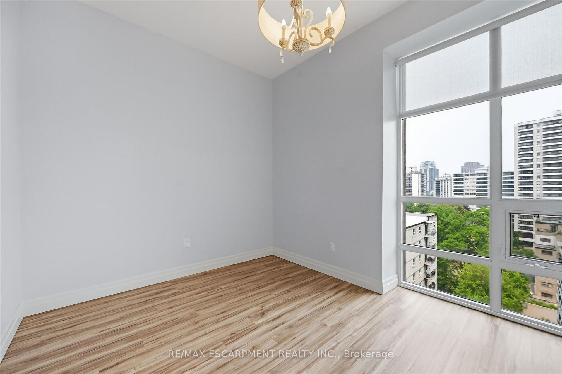 Photo 20 of Unit 1004, 85 Robinson Street, Hamilton, Durand — HOMEH
