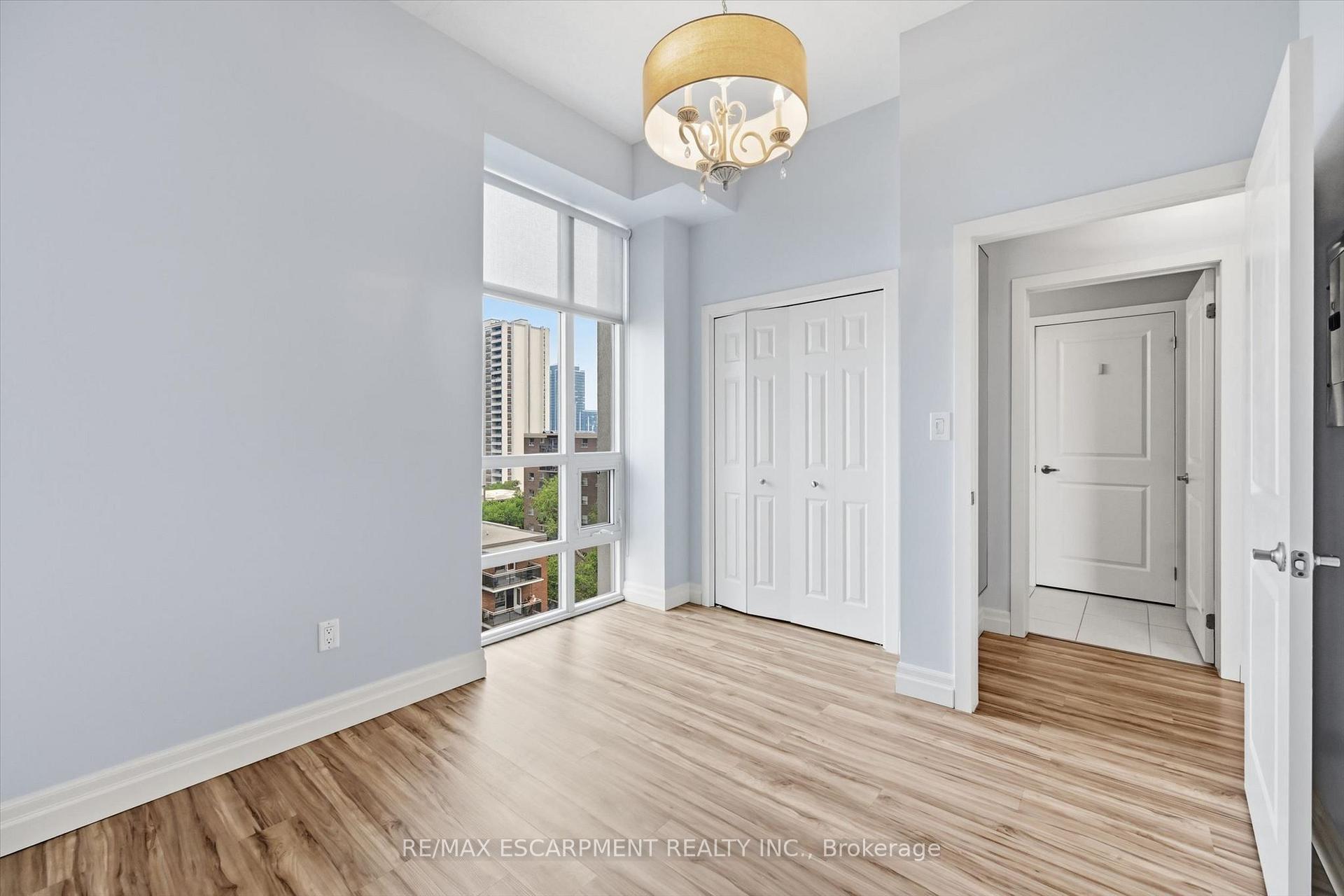Photo 22 of Unit 1004, 85 Robinson Street, Hamilton, Durand — HOMEH