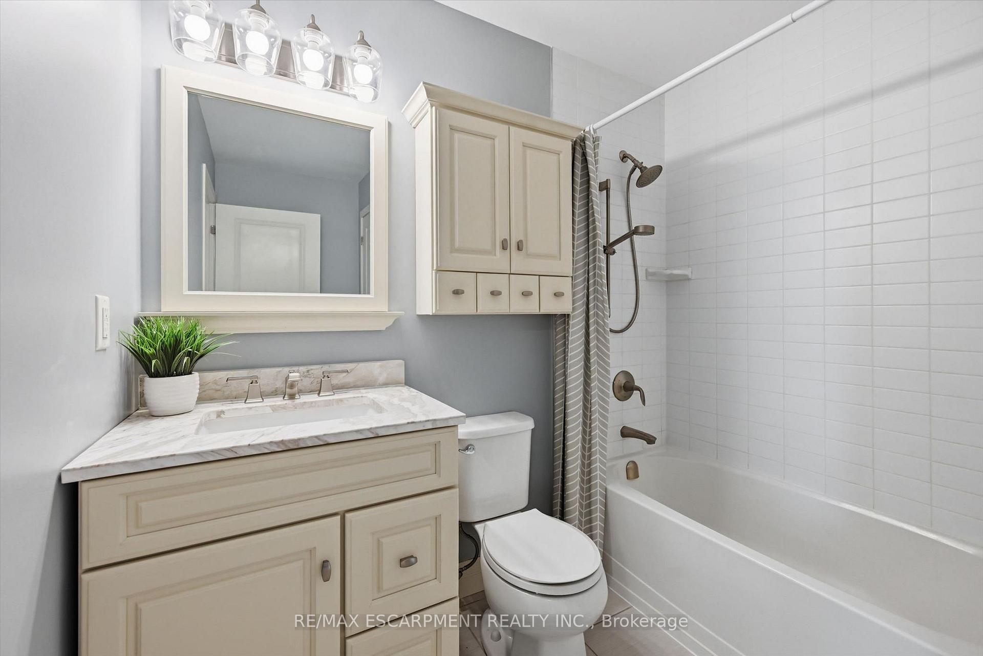 Photo 26 of Unit 1004, 85 Robinson Street, Hamilton, Durand — HOMEH