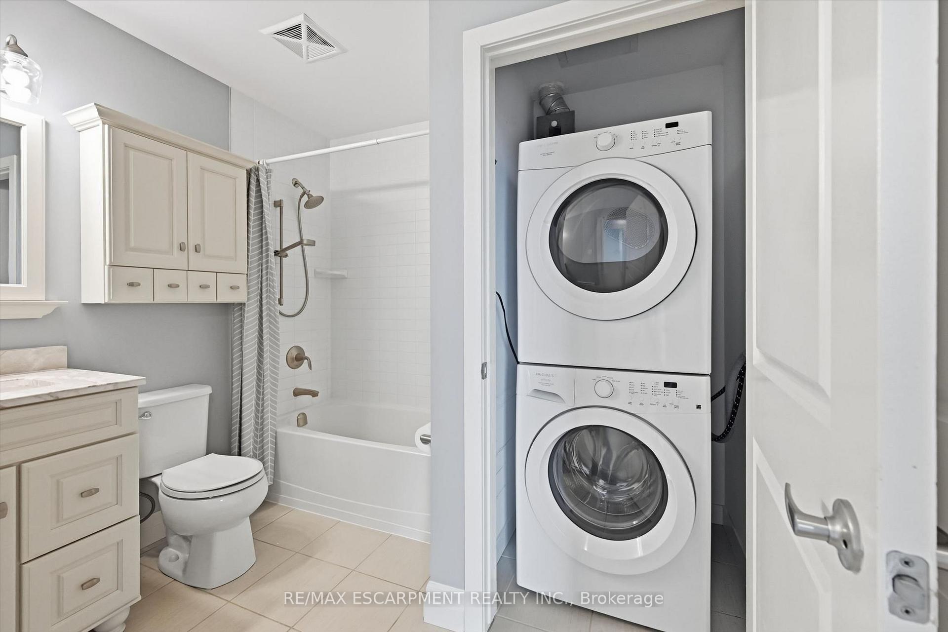 Photo 27 of Unit 1004, 85 Robinson Street, Hamilton, Durand — HOMEH