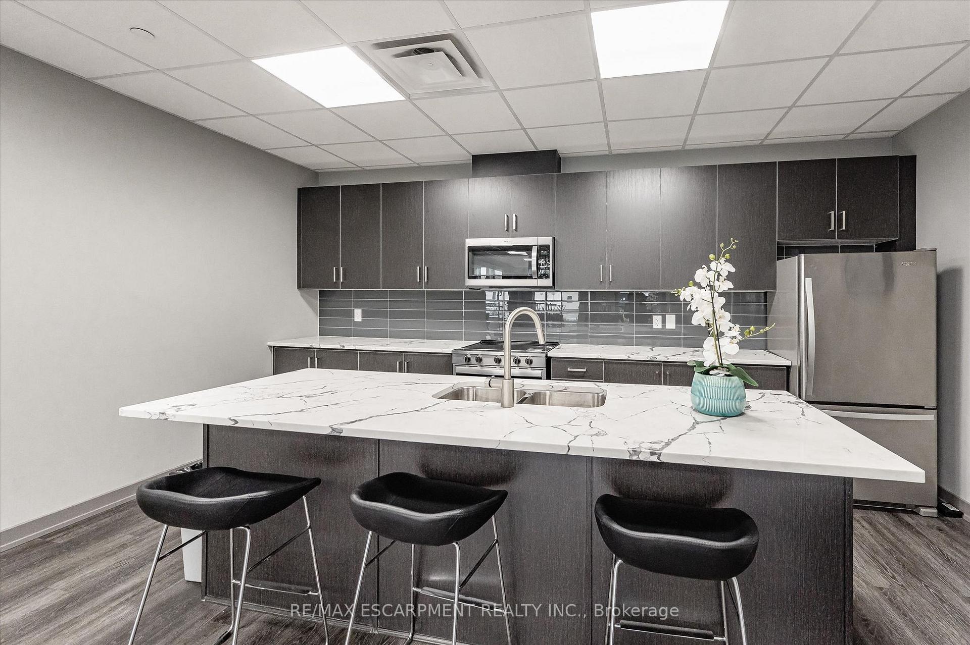 Photo 30 of Unit 1004, 85 Robinson Street, Hamilton, Durand — HOMEH