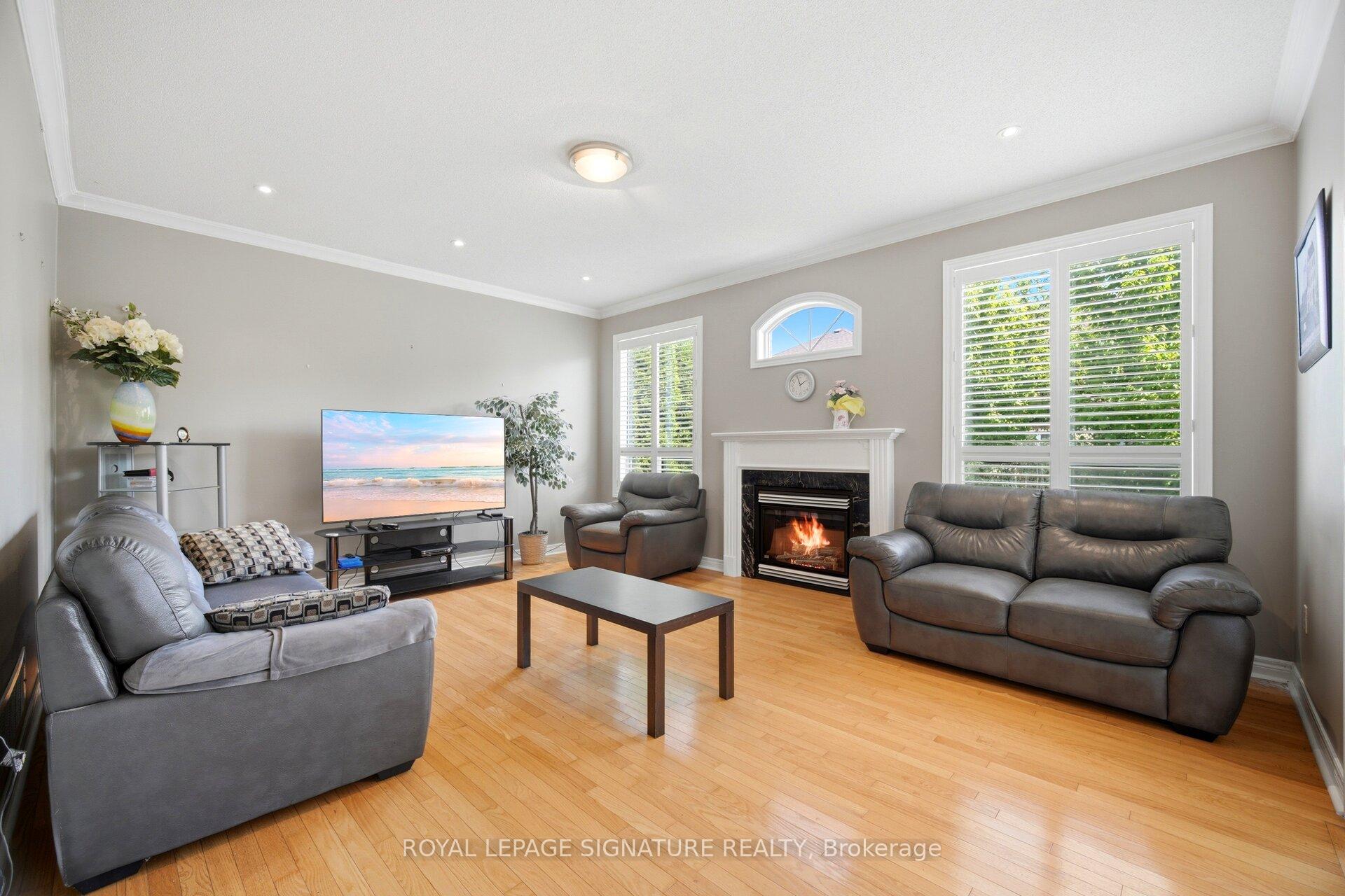 Photo 15 of 1420 Derby County Crescent, Oakville, West Oak Trails — HOMEH