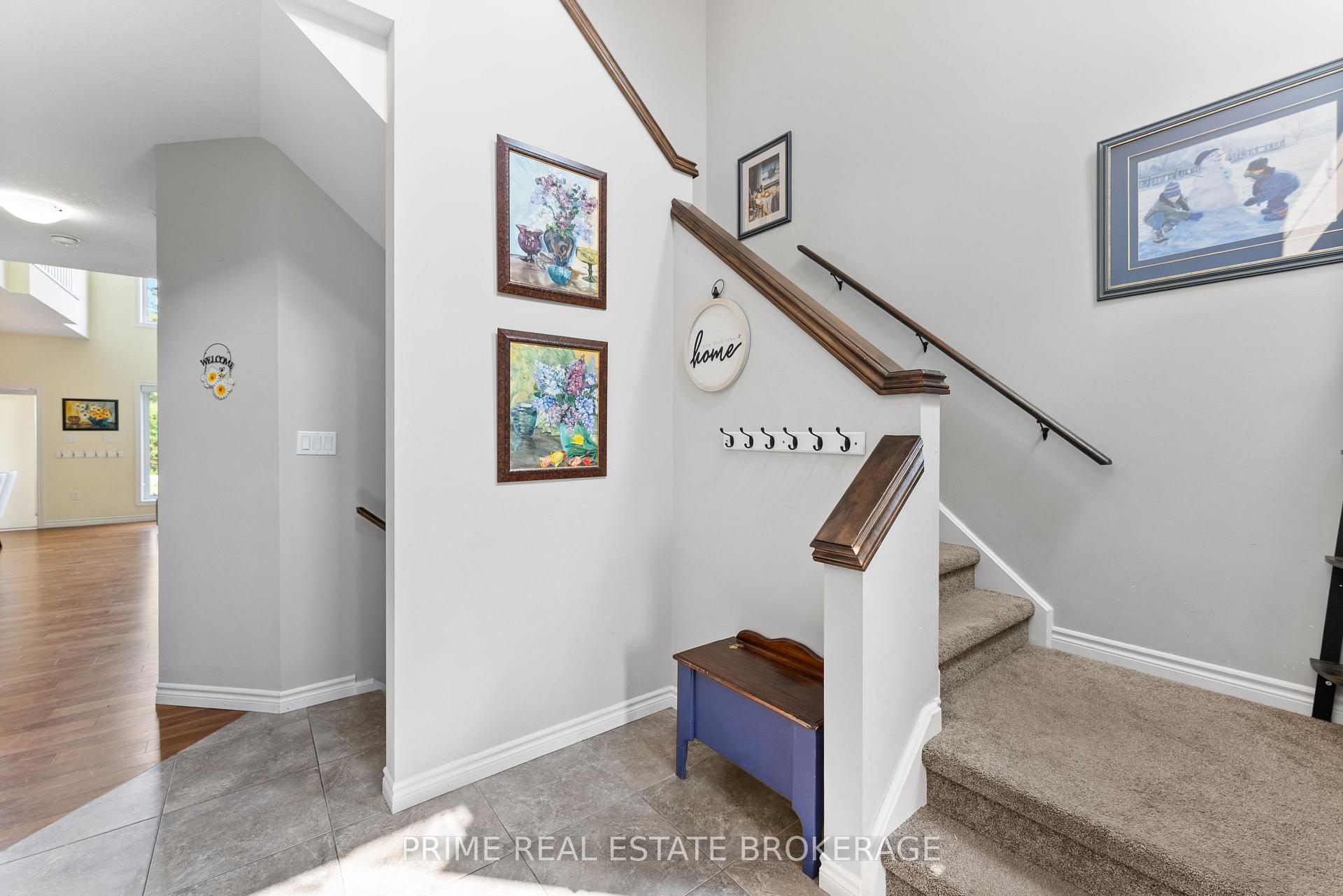 Photo 5 of 2211 Springridge Drive, London, North C — HOMEH