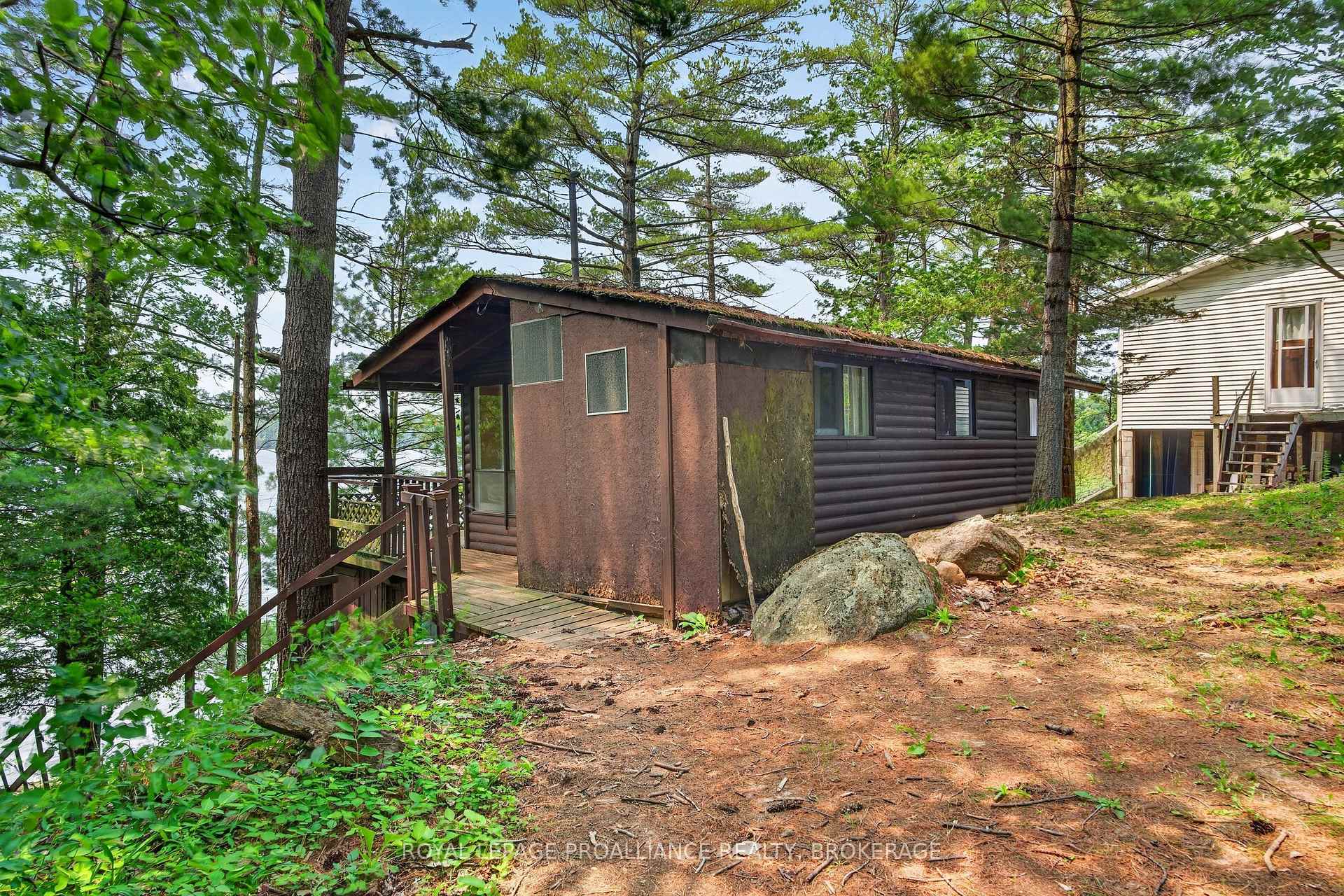 Photo 2 of 1135 Twin Island Lane, Frontenac, Frontenac South — HOMEH