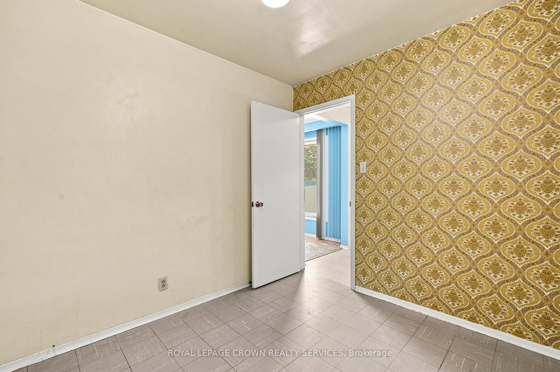 Photo 19 of 1418 Queens Boulevard, Kitchener, Forest Hill — HOMEH