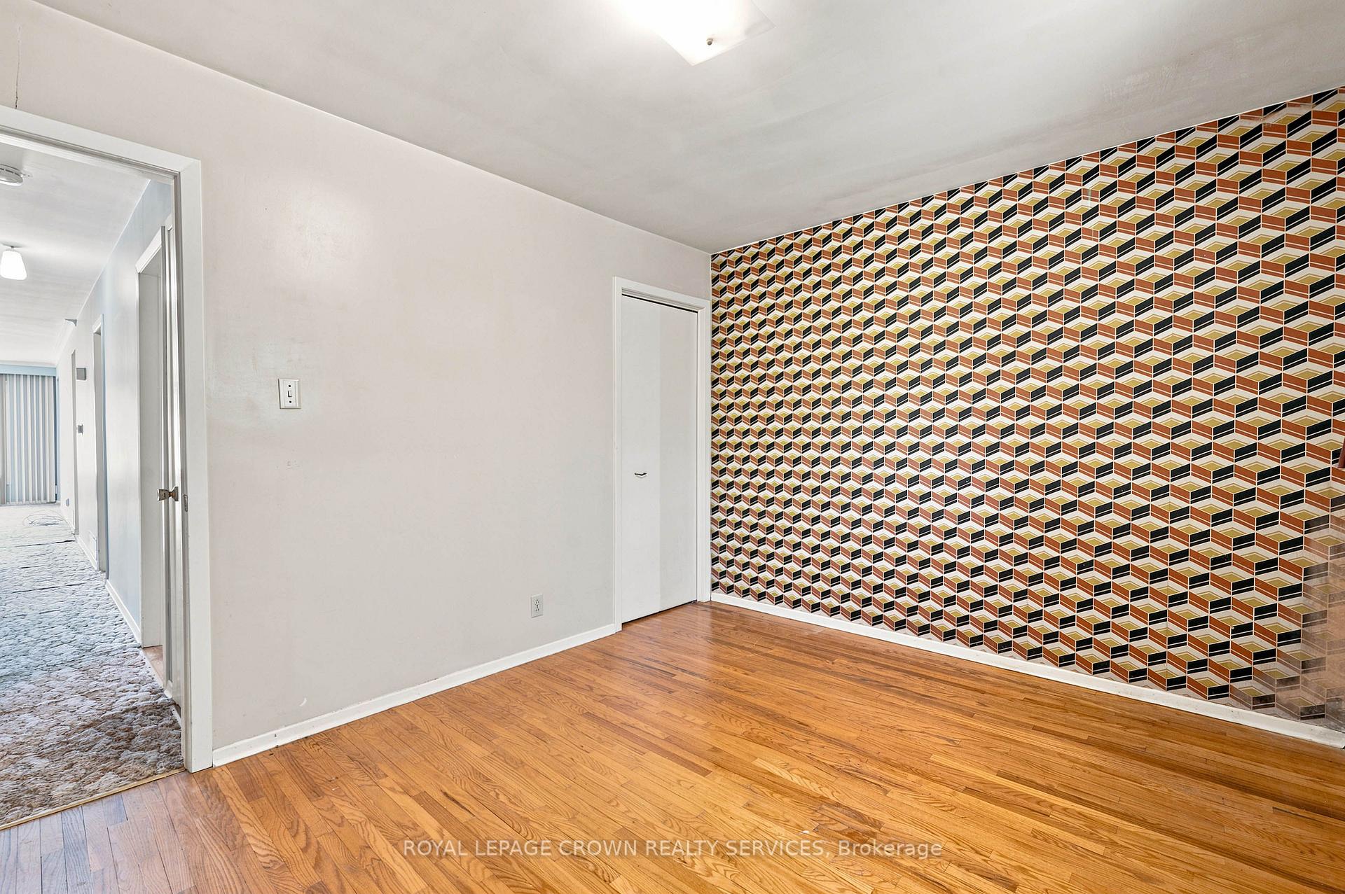 Photo 26 of 1418 Queens Boulevard, Kitchener, Forest Hill — HOMEH