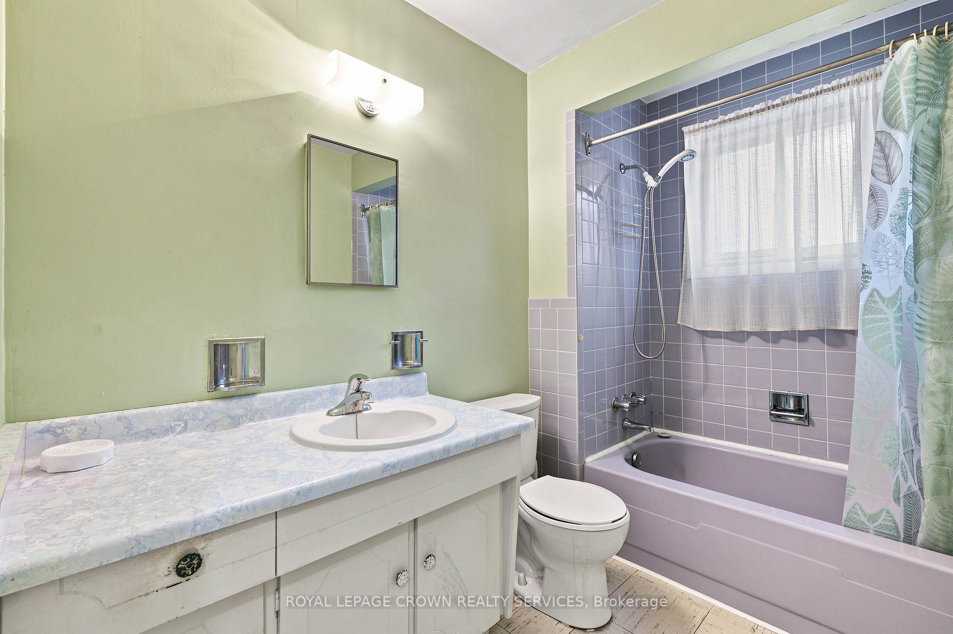 Photo 29 of 1418 Queens Boulevard, Kitchener, Forest Hill — HOMEH