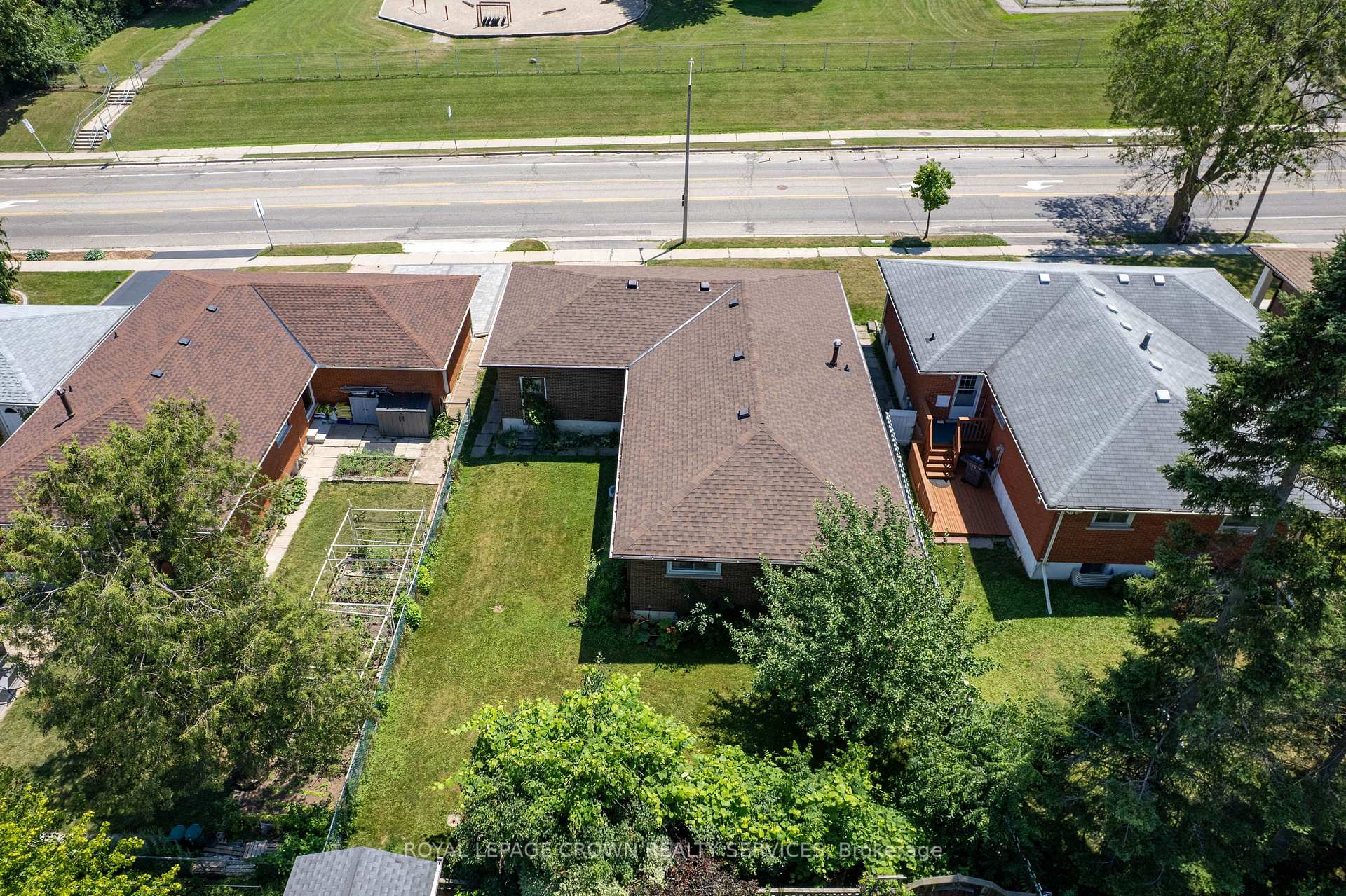 Photo 41 of 1418 Queens Boulevard, Kitchener, Forest Hill — HOMEH