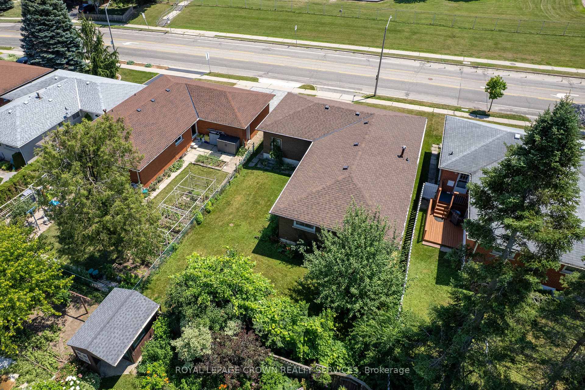 Photo 43 of 1418 Queens Boulevard, Kitchener, Forest Hill — HOMEH