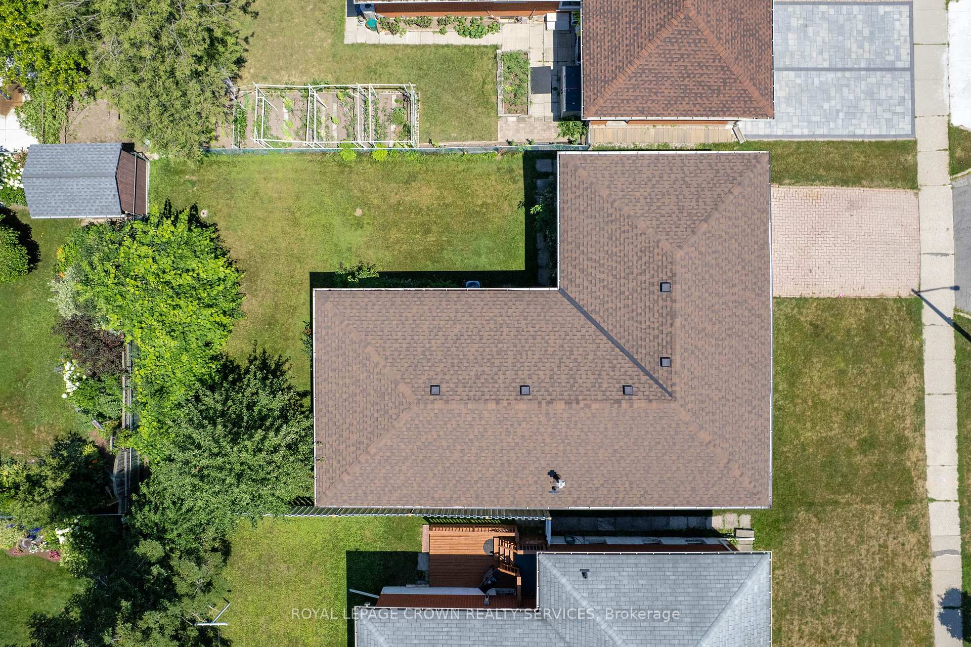Photo 44 of 1418 Queens Boulevard, Kitchener, Forest Hill — HOMEH