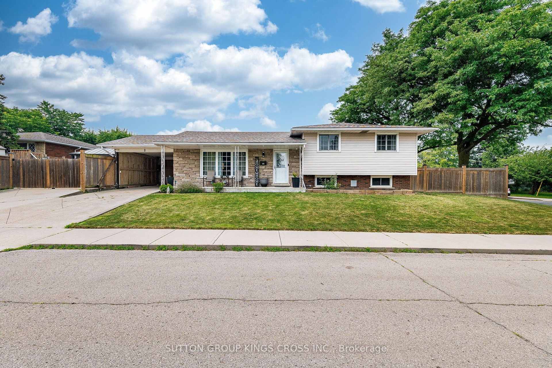 Photo 2 of 2 Maitland Avenue, Hamilton, Greeningdon — HOMEH