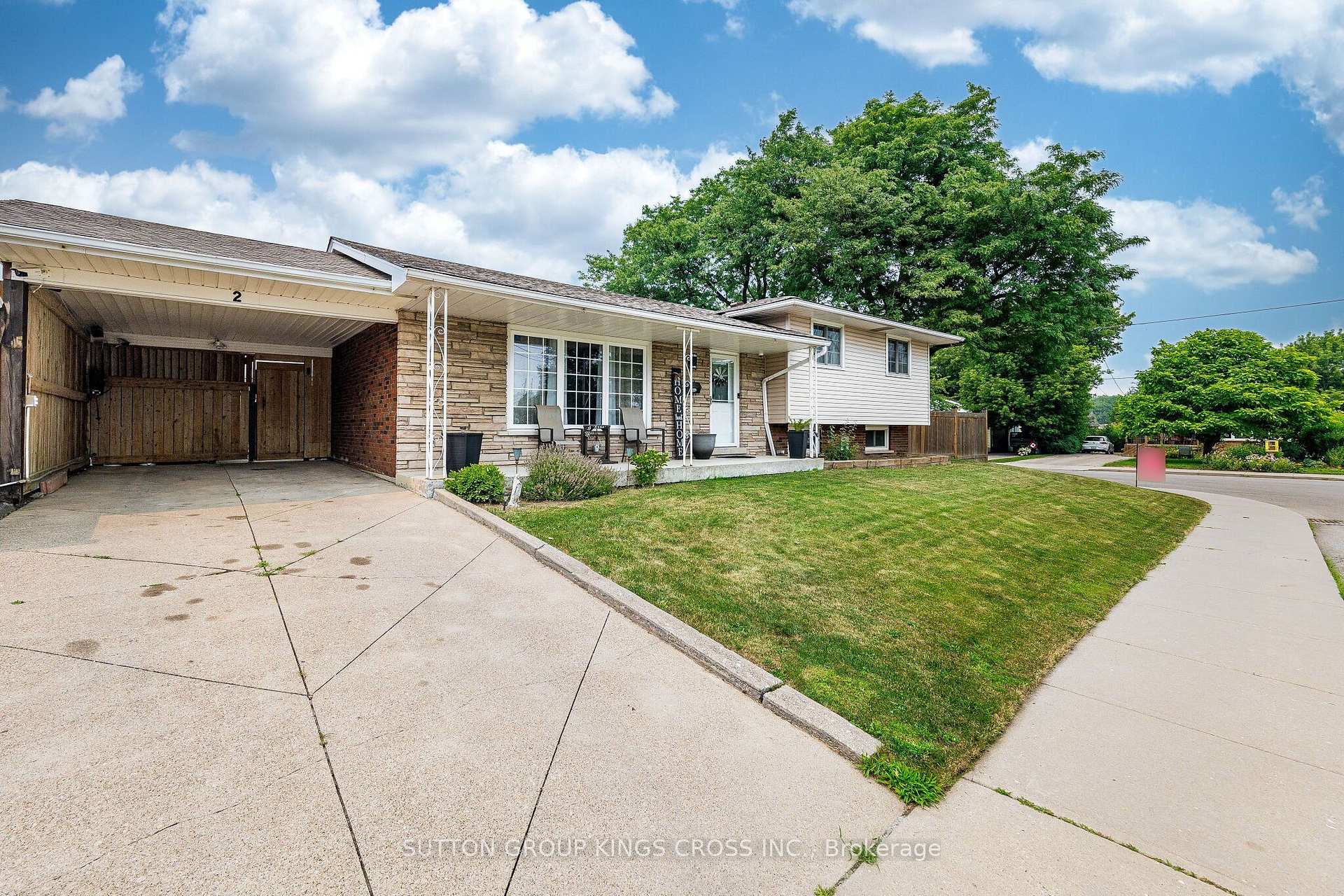 Photo 3 of 2 Maitland Avenue, Hamilton, Greeningdon — HOMEH