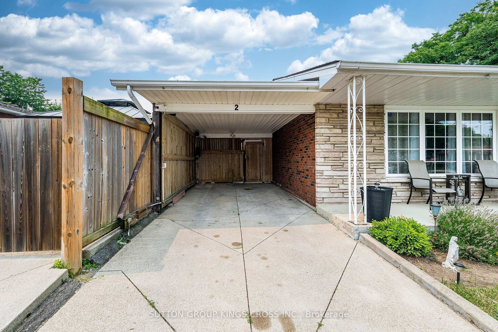 Photo 4 of 2 Maitland Avenue, Hamilton, Greeningdon — HOMEH