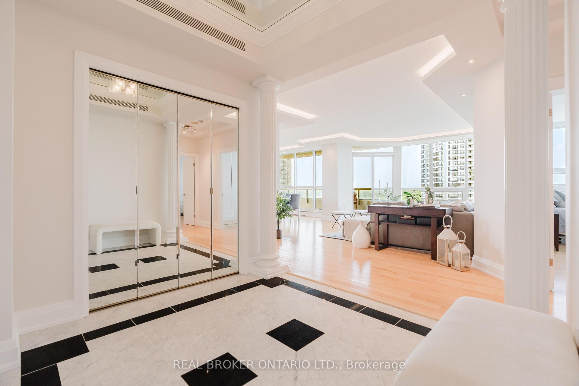 Photo 6 of Unit 806, 1480 Riverside Drive, Ottawa, Riverview Park — HOMEH