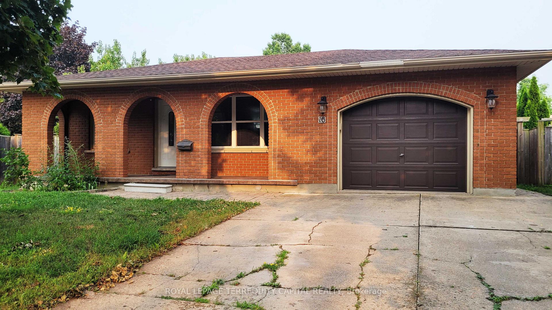 Photo 1 of 16 Mayfair Court, St. Catharines, Carlton/Bunting — HOMEH