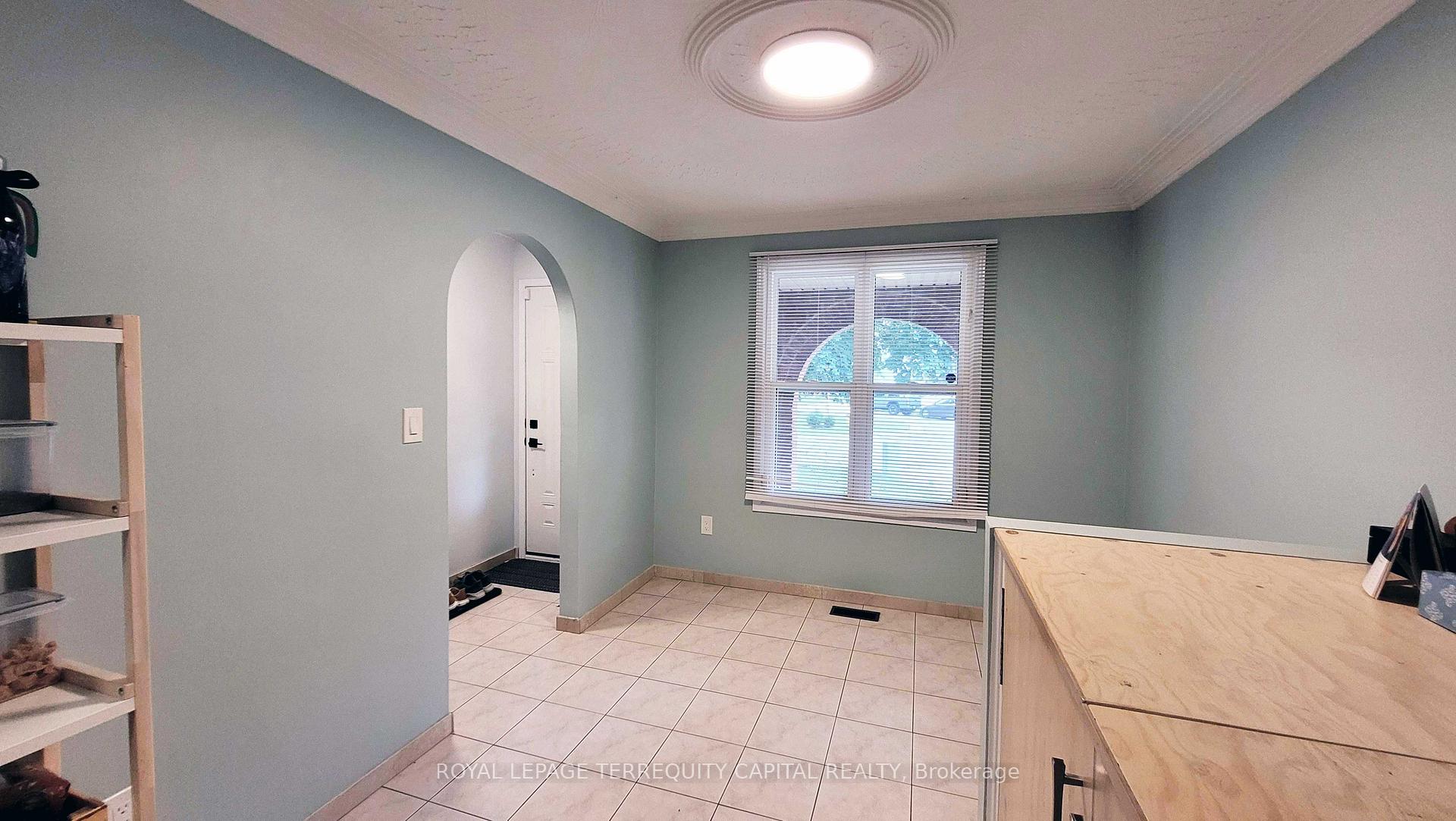 Photo 5 of 16 Mayfair Court, St. Catharines, Carlton/Bunting — HOMEH