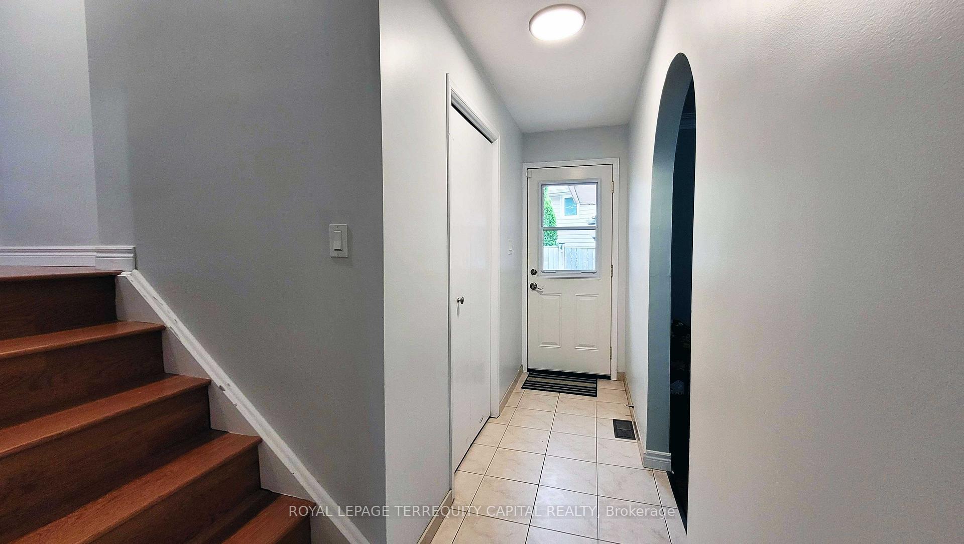 Photo 10 of 16 Mayfair Court, St. Catharines, Carlton/Bunting — HOMEH