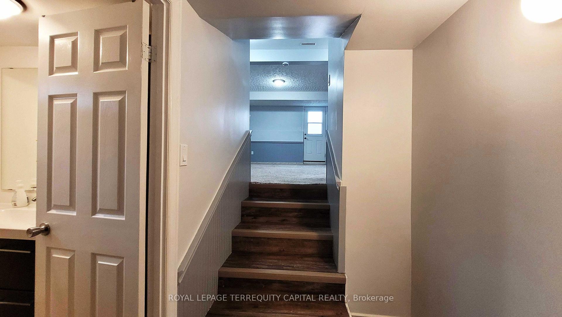 Photo 23 of 16 Mayfair Court, St. Catharines, Carlton/Bunting — HOMEH