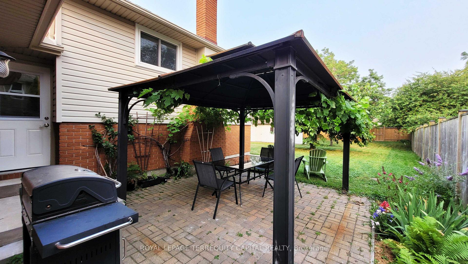 Photo 28 of 16 Mayfair Court, St. Catharines, Carlton/Bunting — HOMEH
