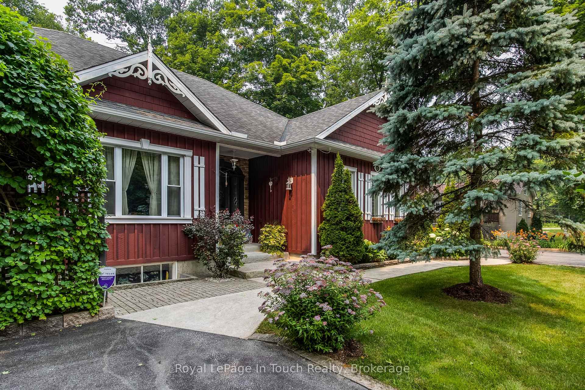 Photo 2 of 110 Rue Jules Leger Road, Tiny, Rural Tiny — HOMEH