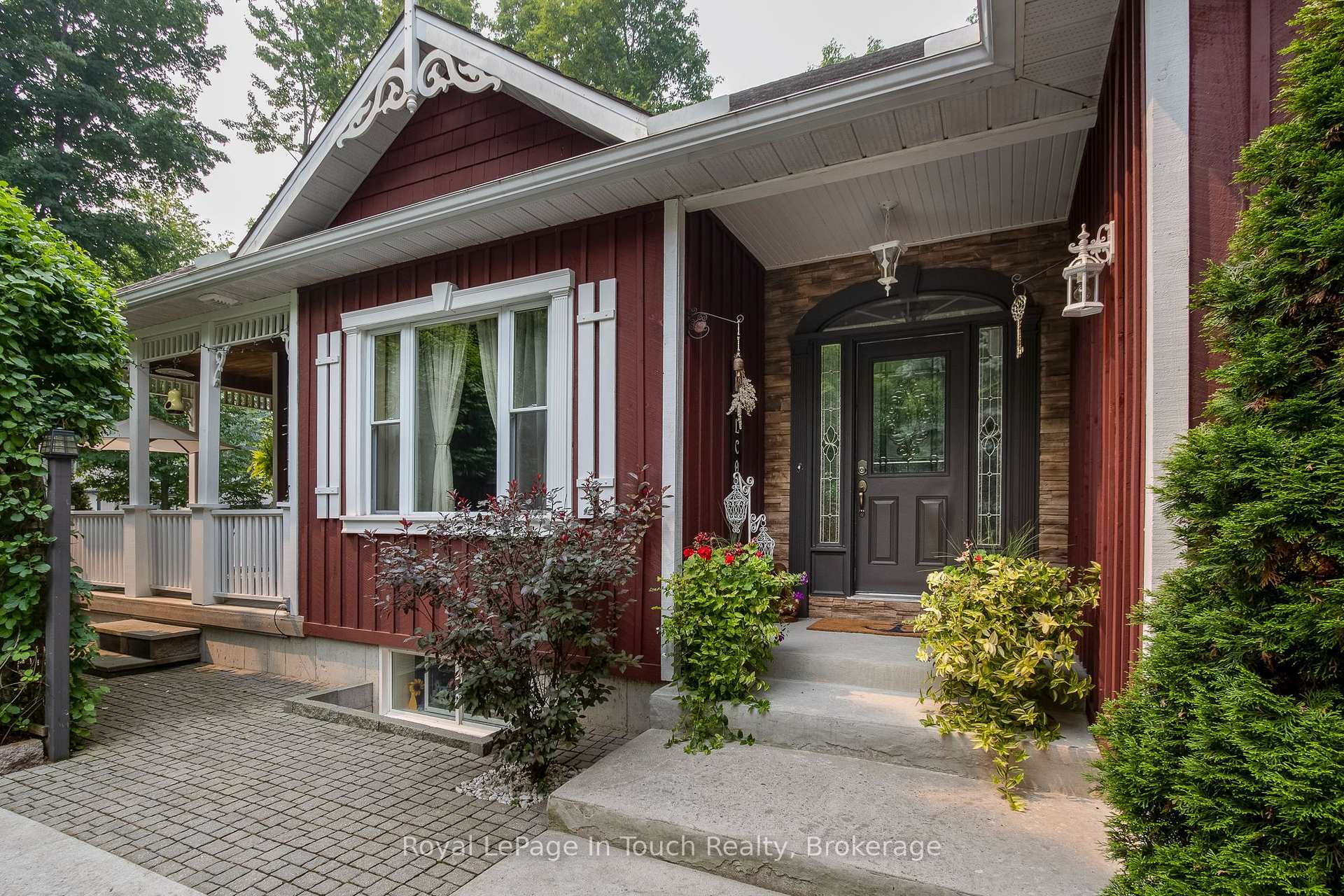 Photo 3 of 110 Rue Jules Leger Road, Tiny, Rural Tiny — HOMEH