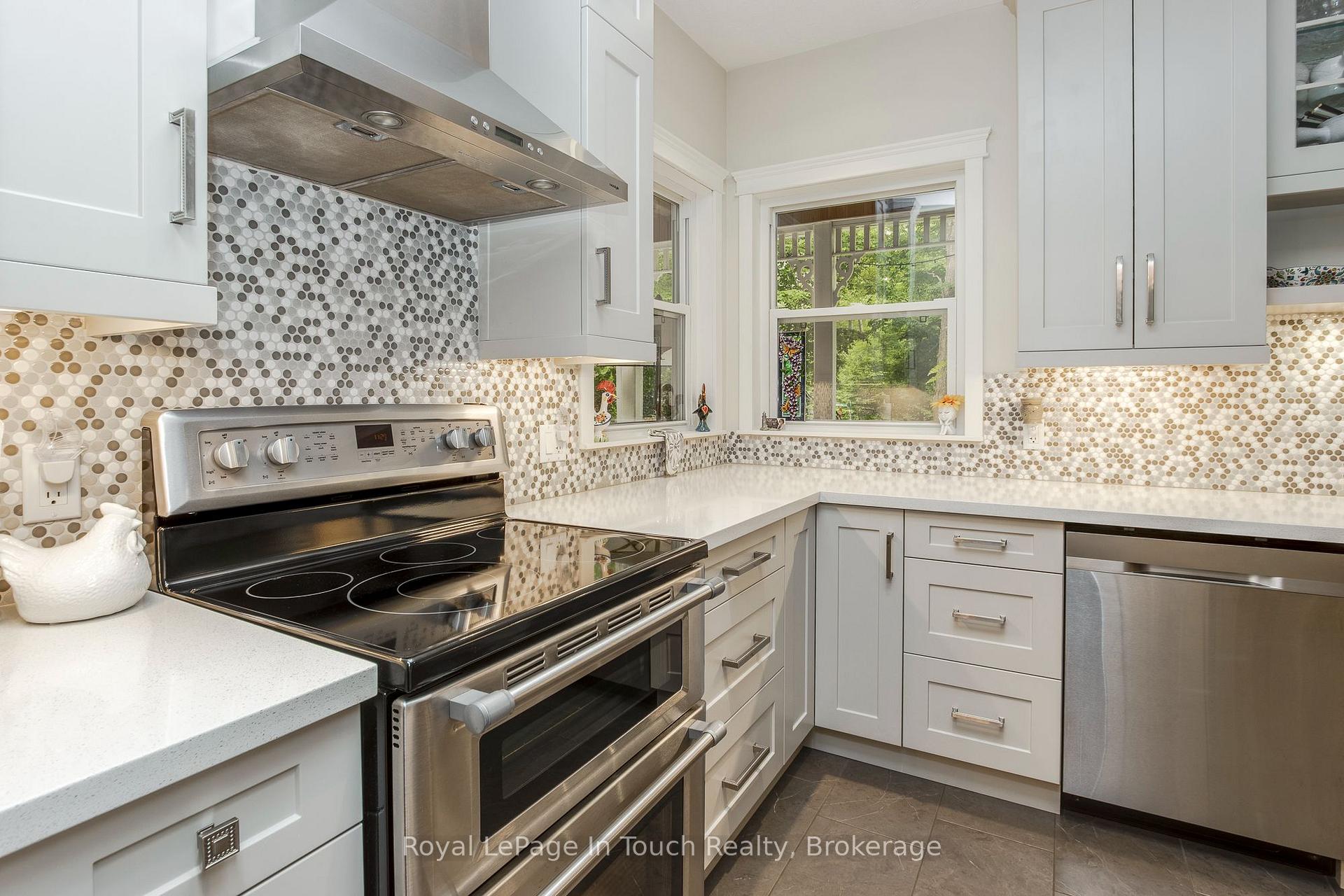 Photo 12 of 110 Rue Jules Leger Road, Tiny, Rural Tiny — HOMEH