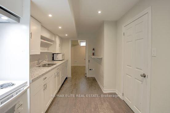 Photo 4 of Unit Bsmt, 155 Rideau Drive, Richmond Hill, Langstaff — HOMEH