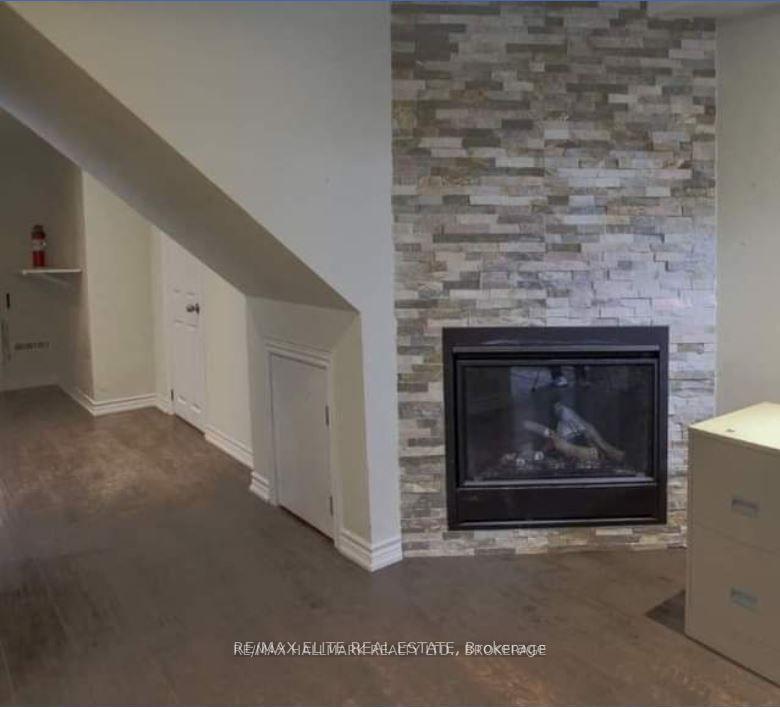Photo 5 of Unit Bsmt, 155 Rideau Drive, Richmond Hill, Langstaff — HOMEH