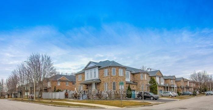 Photo 14 of Unit Bsmt, 155 Rideau Drive, Richmond Hill, Langstaff — HOMEH