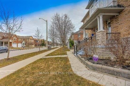 Photo 18 of Unit Bsmt, 155 Rideau Drive, Richmond Hill, Langstaff — HOMEH