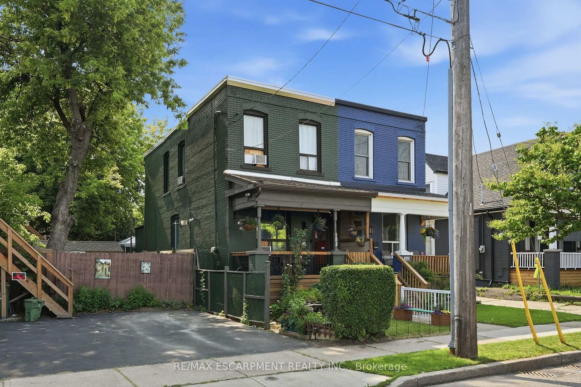 Photo 3 of 182 Cavell Avenue, Hamilton, Crown Point — HOMEH
