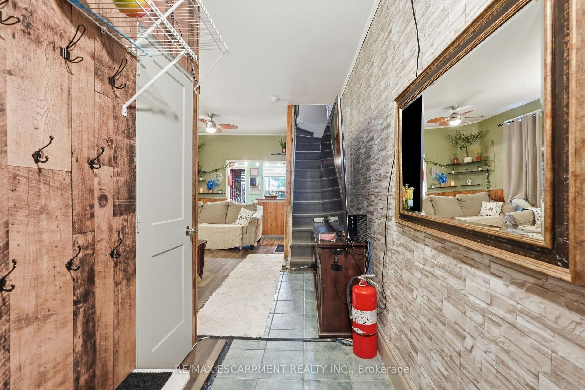 Photo 6 of 182 Cavell Avenue, Hamilton, Crown Point — HOMEH