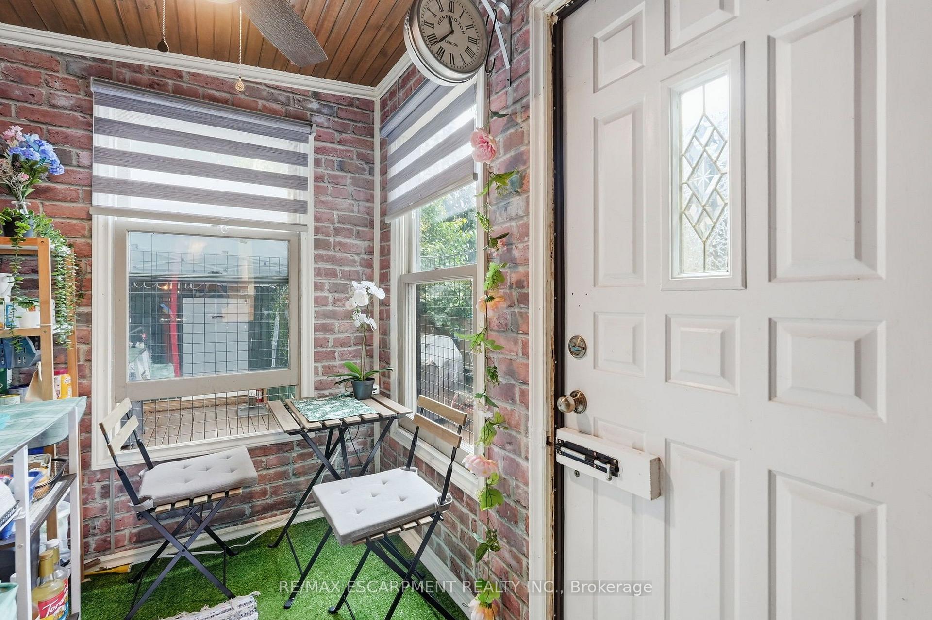 Photo 15 of 182 Cavell Avenue, Hamilton, Crown Point — HOMEH