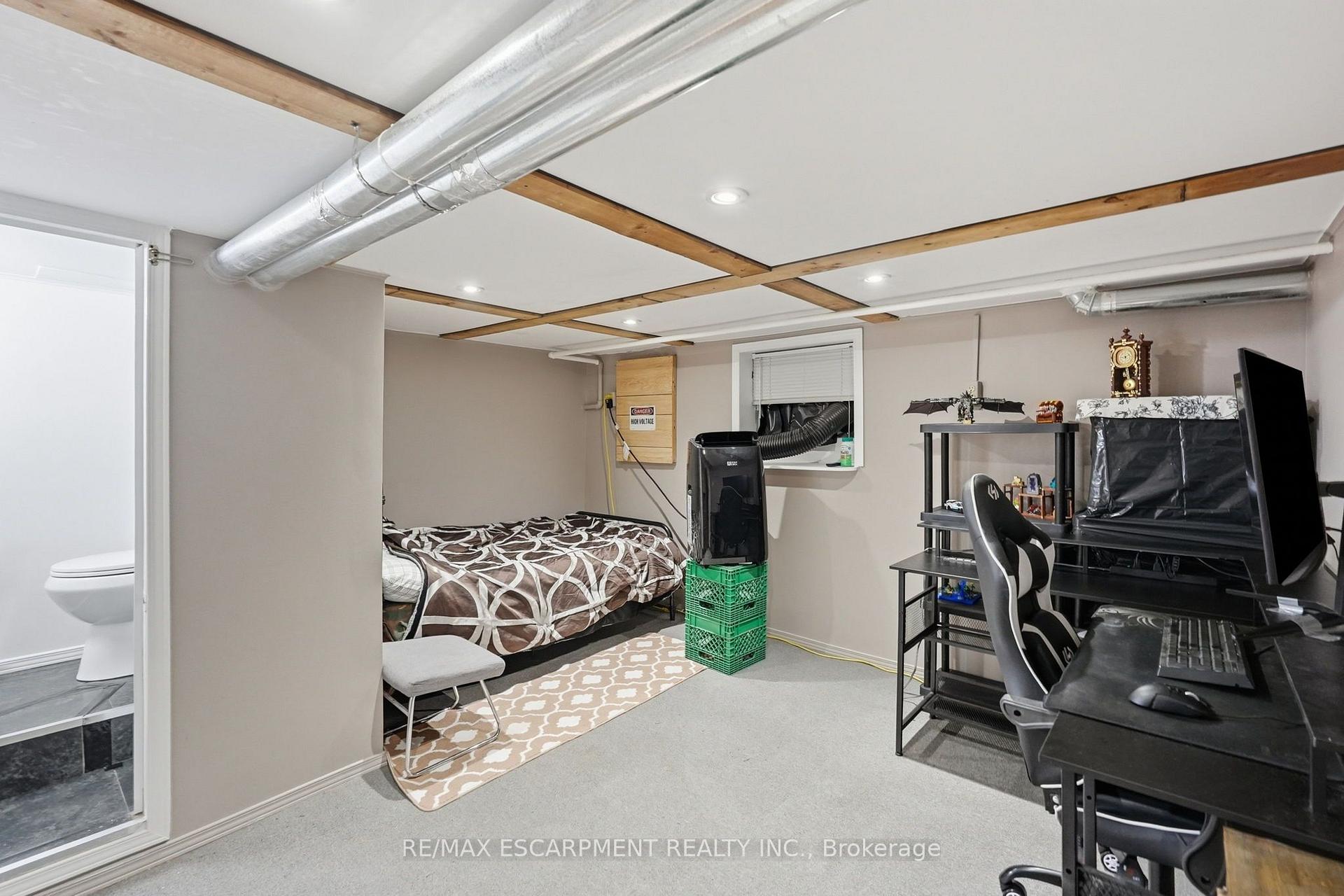 Photo 33 of 182 Cavell Avenue, Hamilton, Crown Point — HOMEH