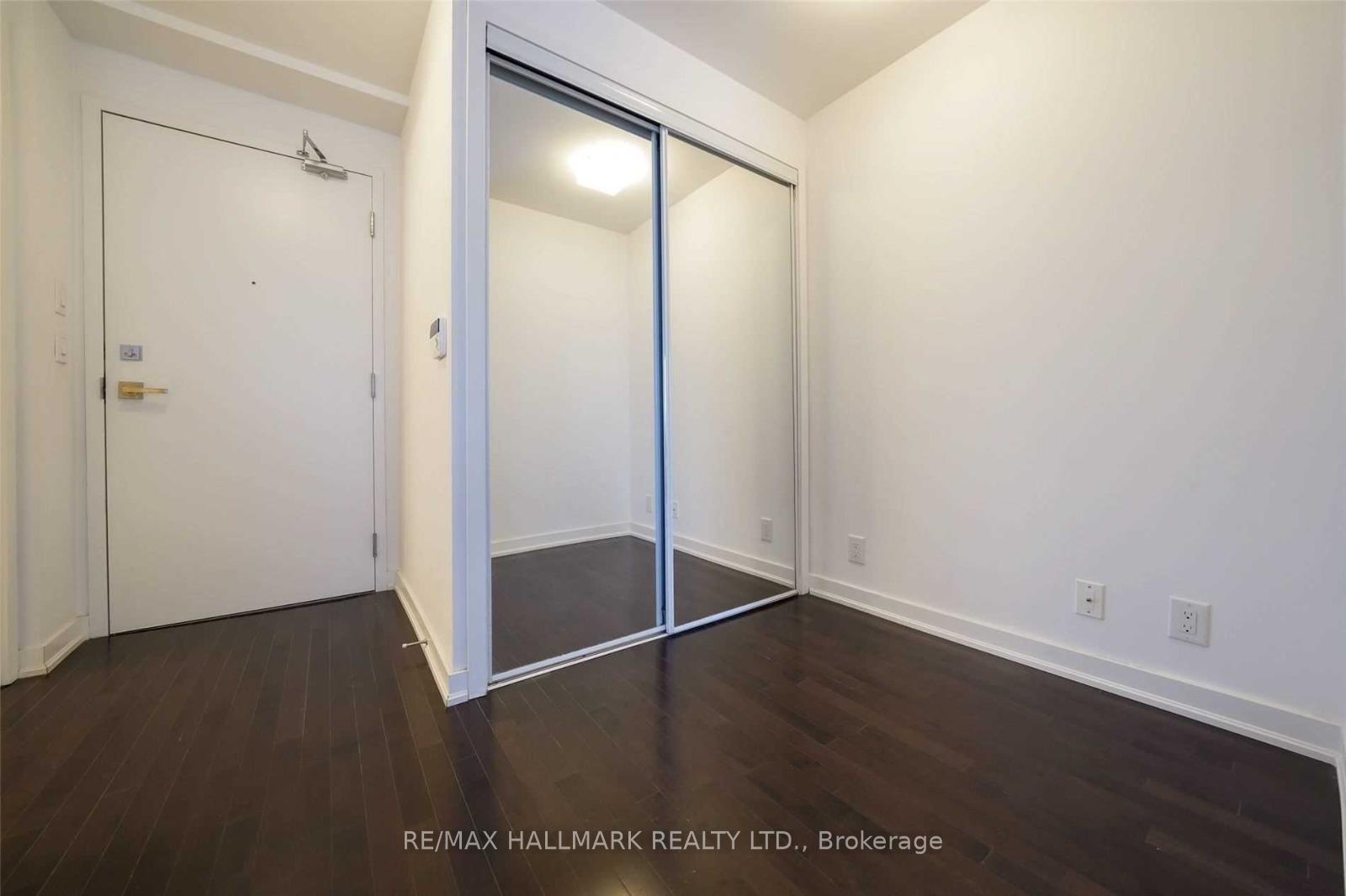 Photo 5 of Unit 2810, 14 York Street, Toronto, Waterfront Communities — HOMEH