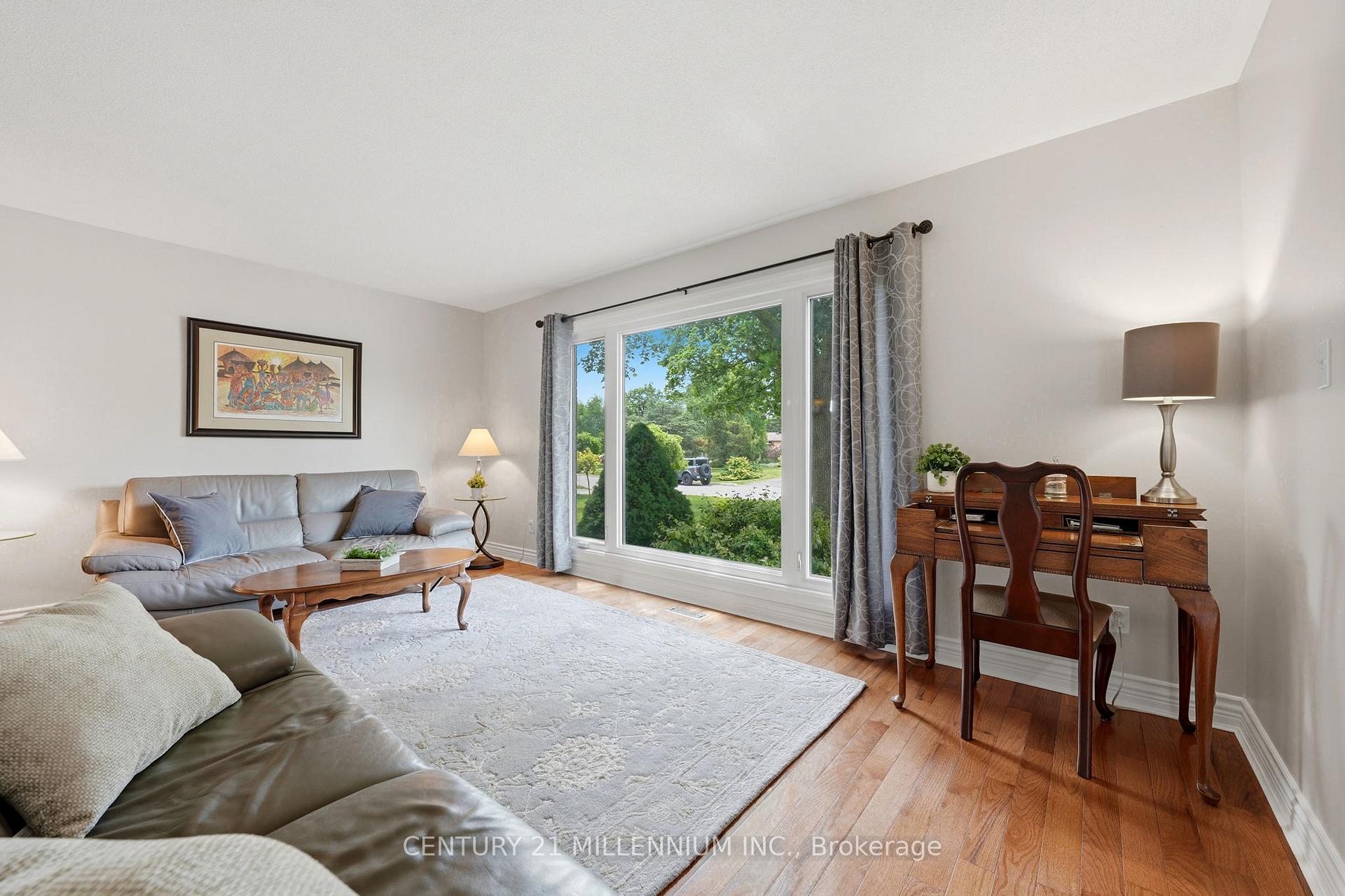 Photo 3 of 46 Dunblaine Crescent, Brampton, Southgate — HOMEH