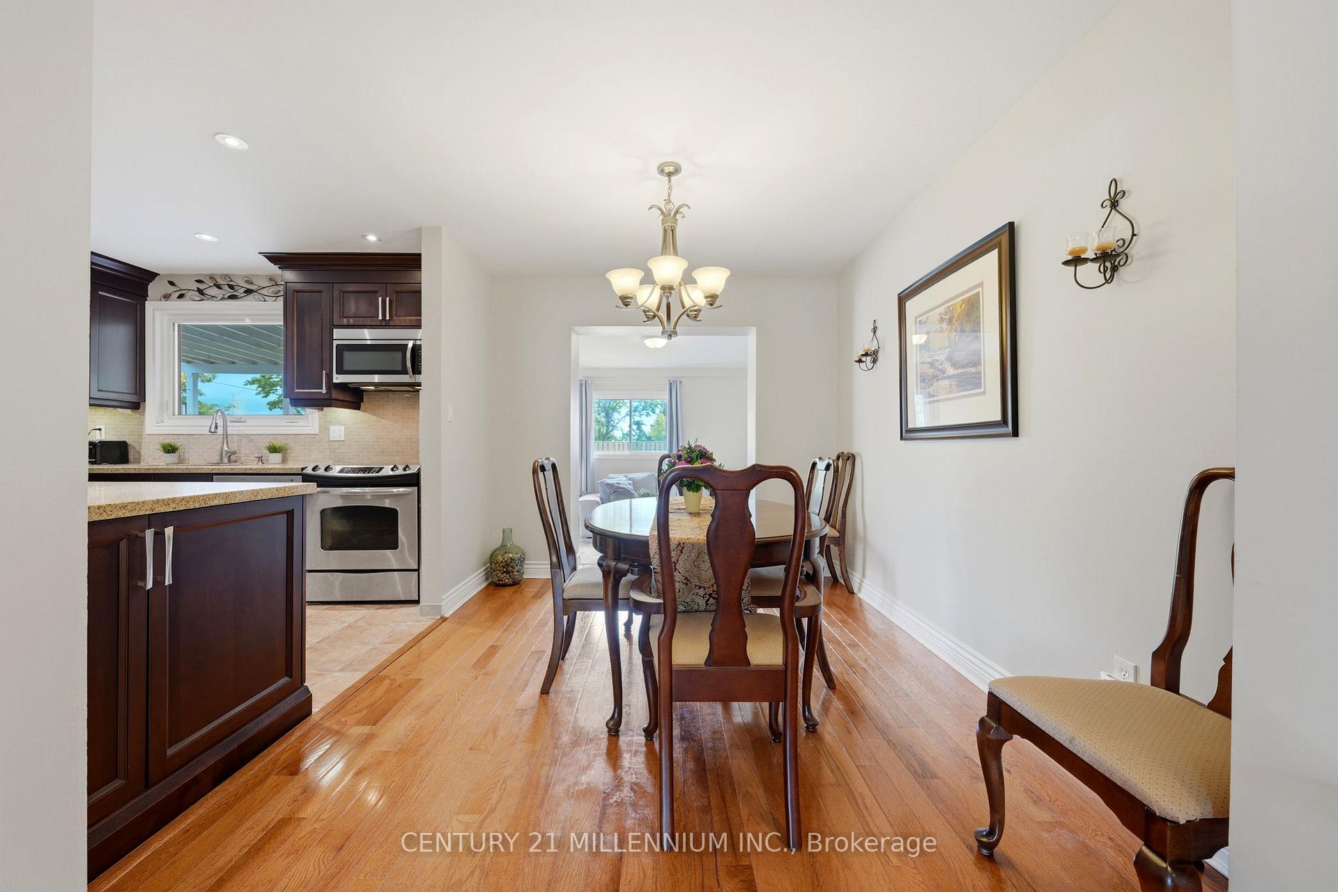 Photo 5 of 46 Dunblaine Crescent, Brampton, Southgate — HOMEH